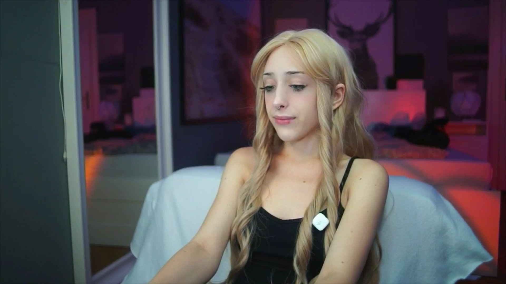 Gallery image thumbnail from Fanny21's myfreecams stream on, 10/07/2025, 20:27 image 3 of 20