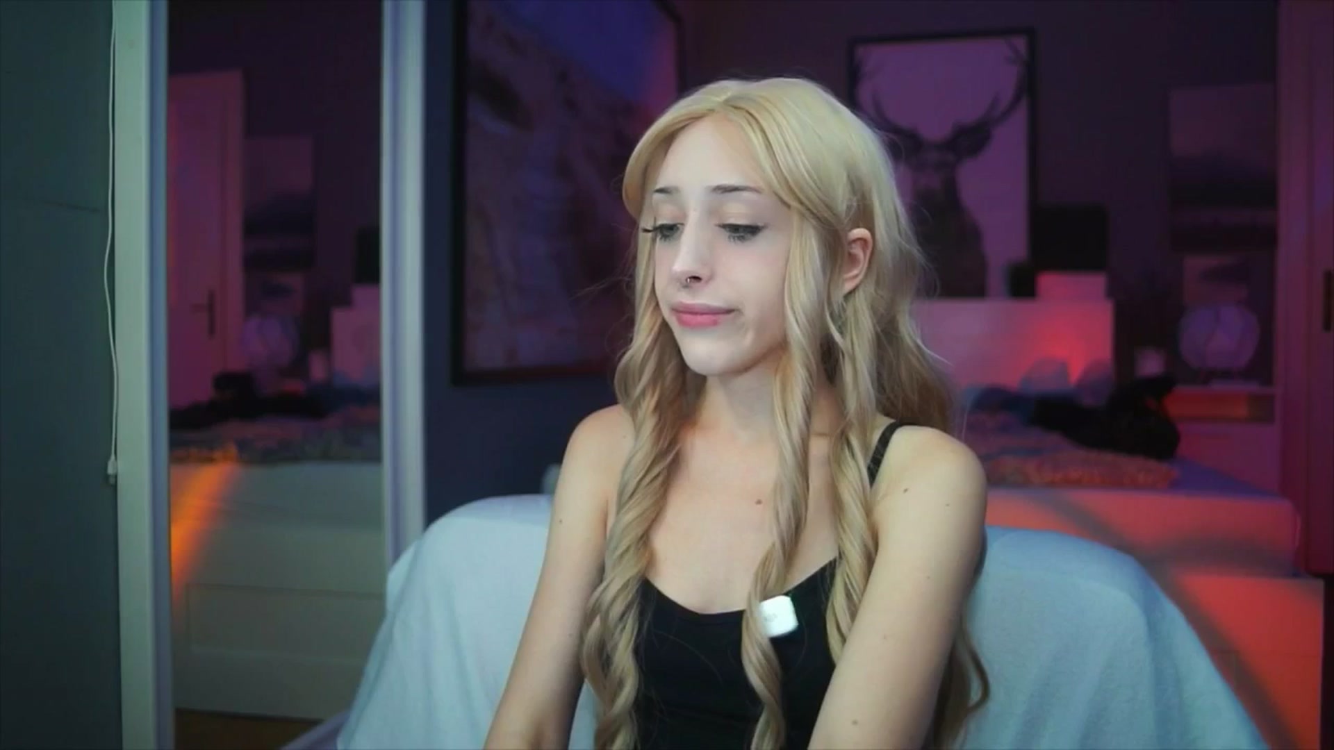 Gallery image thumbnail from Fanny21's myfreecams stream on, 10/07/2025, 20:27 image 17 of 20