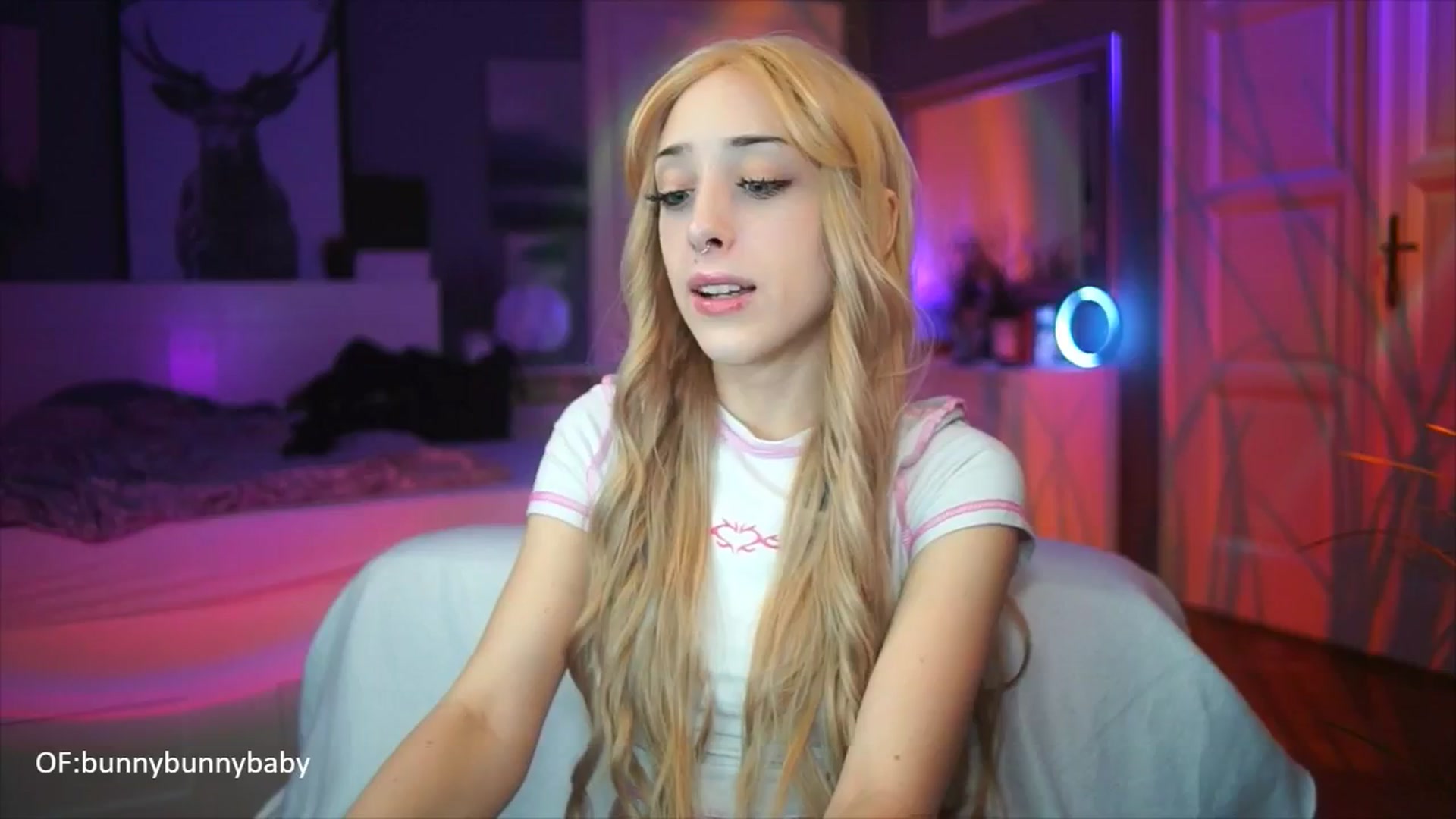 Gallery image thumbnail from Fanny21's myfreecams stream on, 10/09/2025, 18:08 image 13 of 20