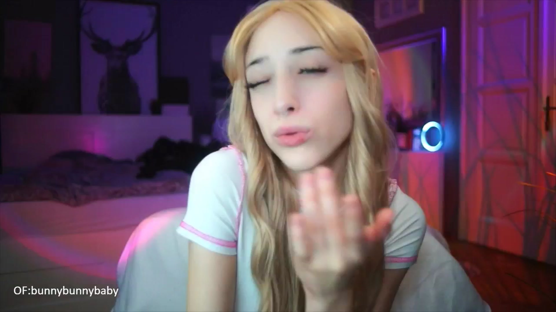 Gallery image thumbnail from Fanny21's myfreecams stream on, 10/09/2025, 18:48 image 10 of 20