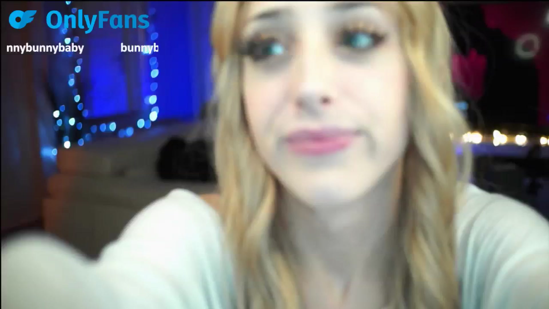 Gallery image thumbnail from Fanny21's myfreecams stream on, 10/10/2025, 17:58 image 14 of 20