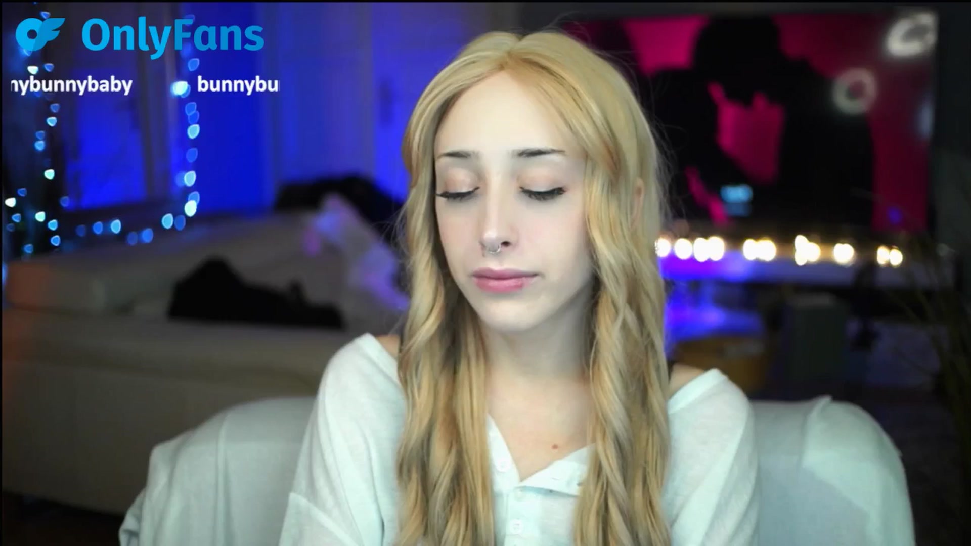 Gallery image thumbnail from Fanny21's myfreecams stream on, 10/10/2025, 17:58 image 7 of 20