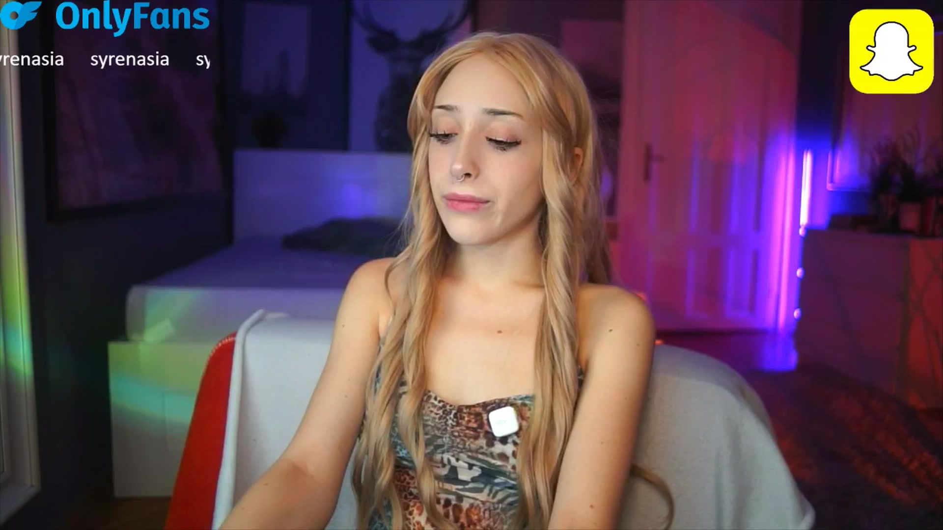 Gallery image thumbnail from Fanny21's myfreecams stream on, 10/14/2025, 18:27 image 3 of 20