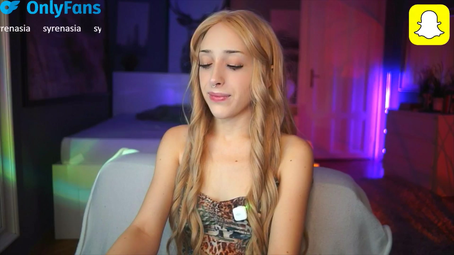 Gallery image thumbnail from Fanny21's myfreecams stream on, 10/14/2025, 18:27 image 15 of 20