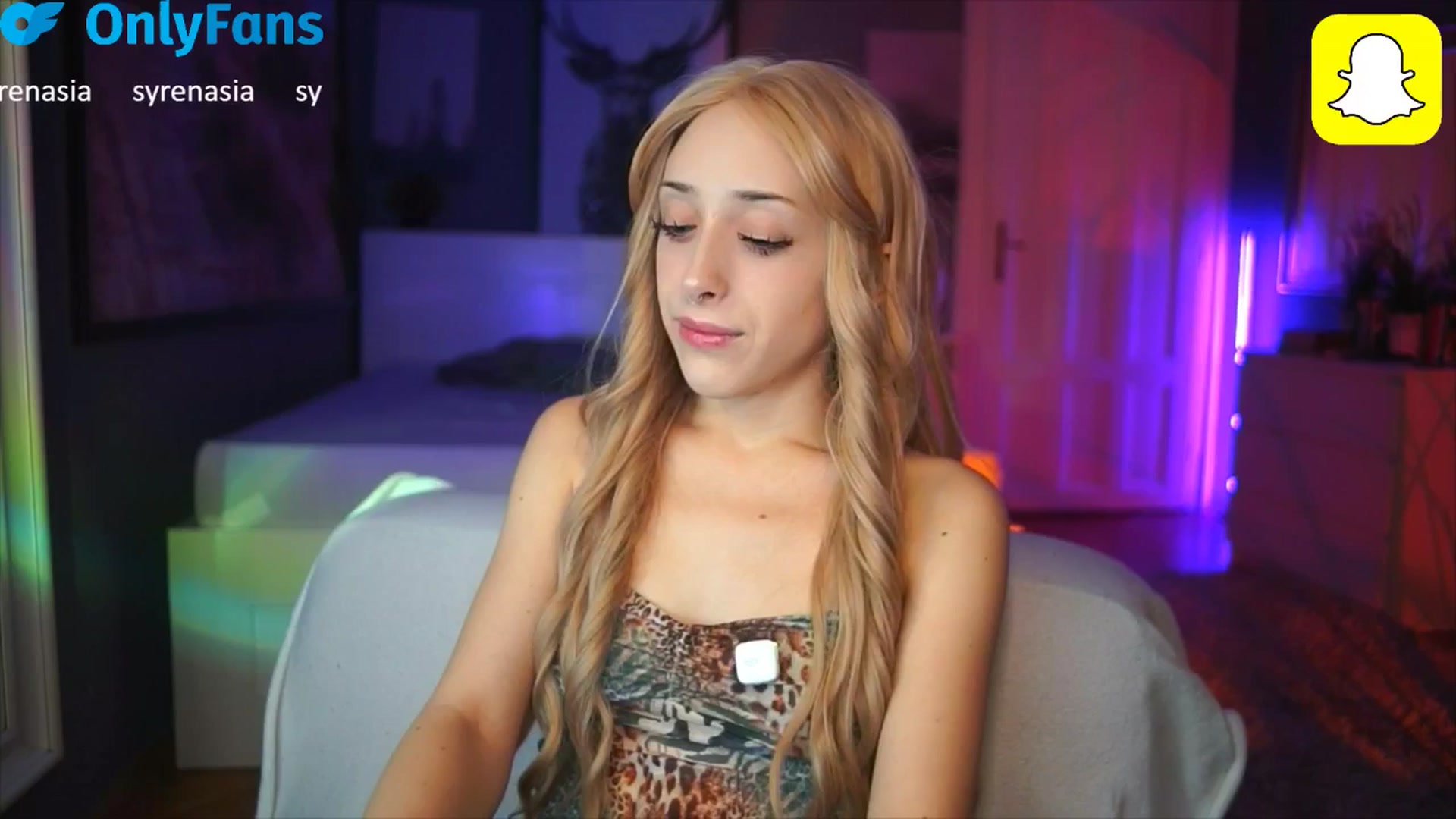 Gallery image thumbnail from Fanny21's myfreecams stream on, 10/14/2025, 18:27 image 8 of 20