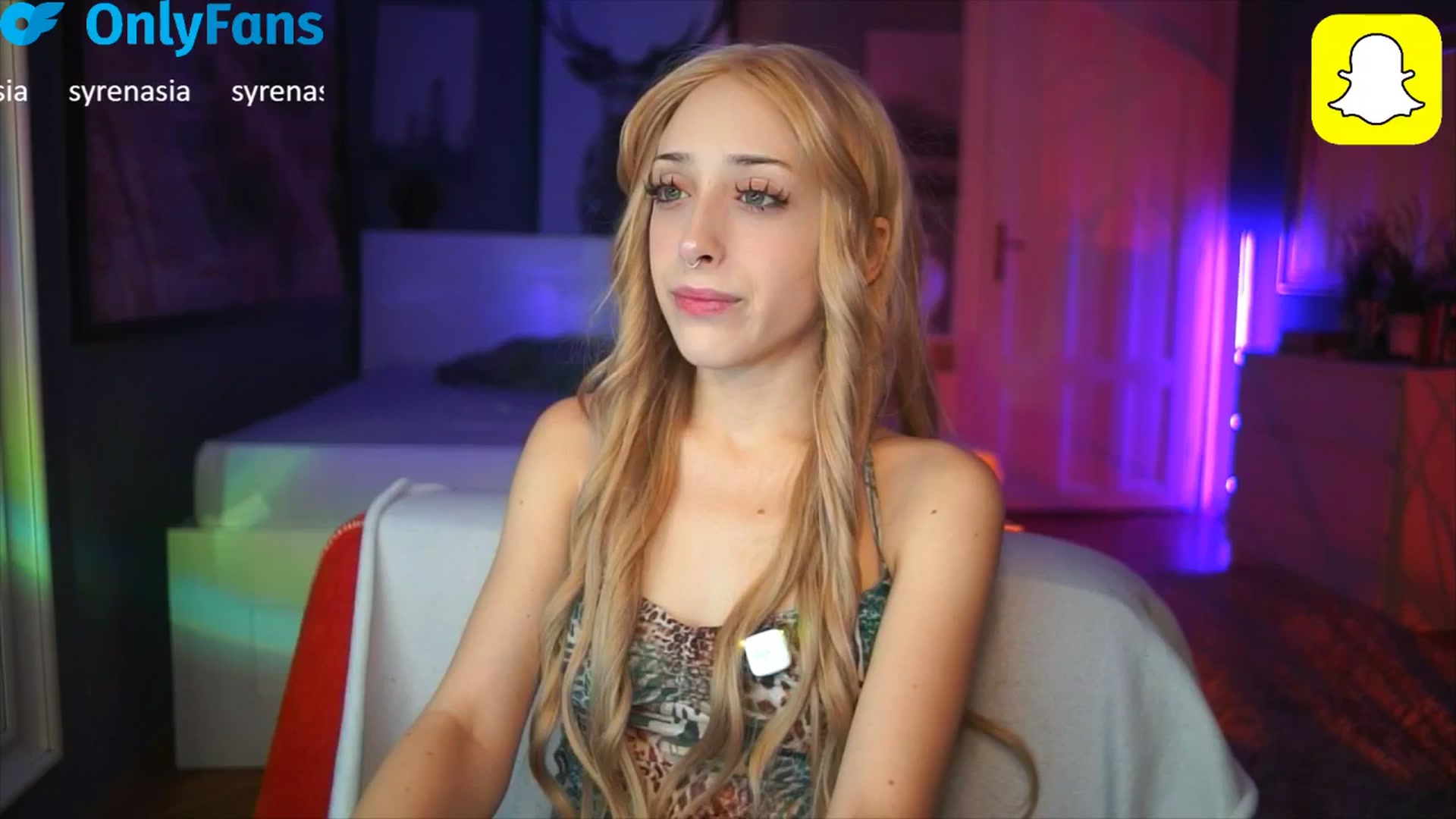 Gallery image thumbnail from Fanny21's myfreecams stream on, 10/14/2025, 18:27 image 2 of 20