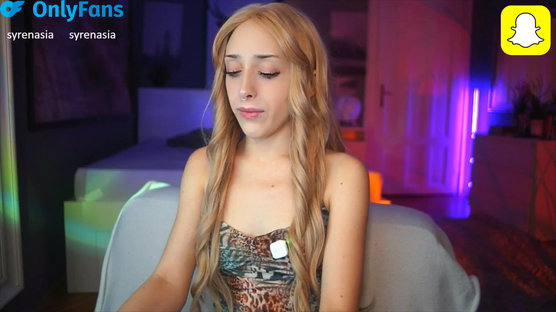 Gallery image thumbnail from Fanny21's myfreecams stream on, 10/14/2025, 18:27 image 11 of 20