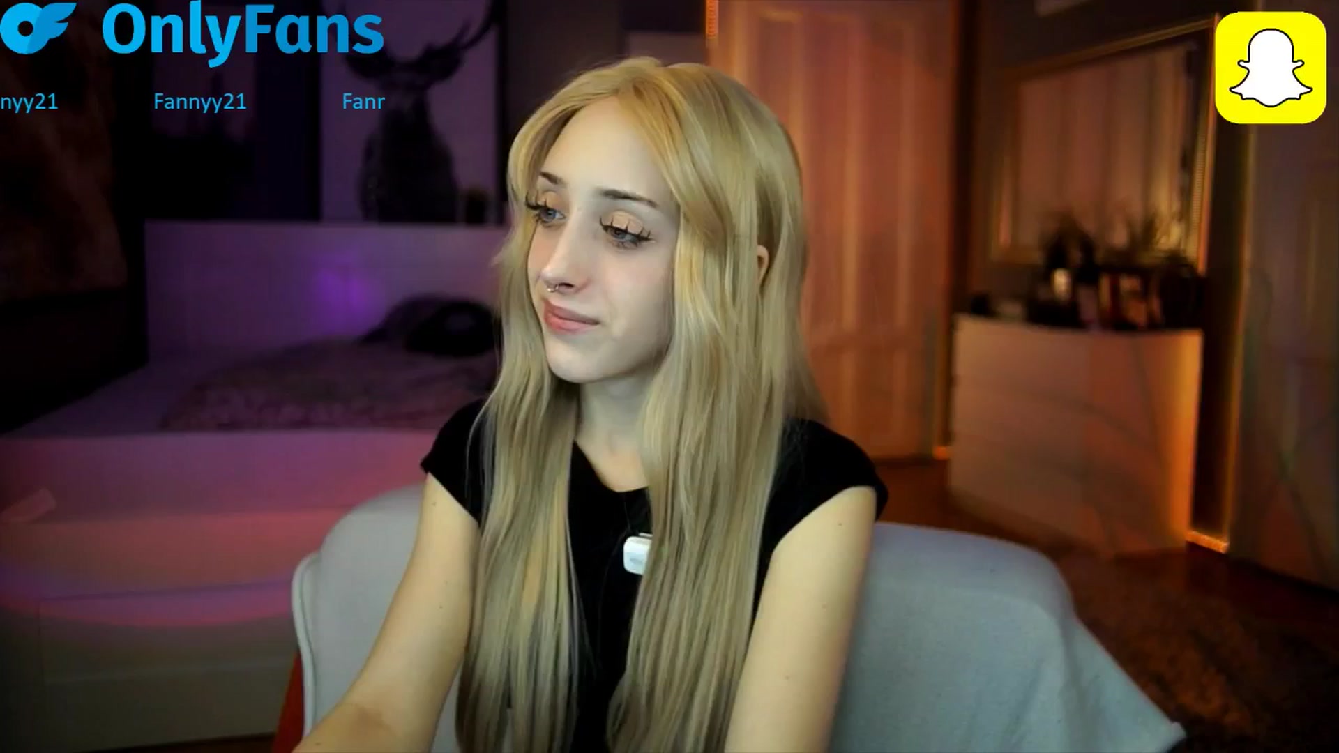 Gallery image thumbnail from Fanny21's myfreecams stream on, 10/16/2025, 19:21 image 2 of 20