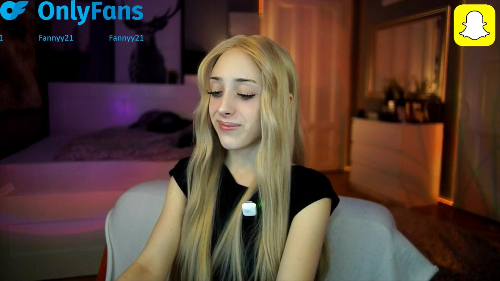 Gallery image thumbnail from Fanny21's myfreecams stream on, 10/16/2025, 19:21 image 19 of 20