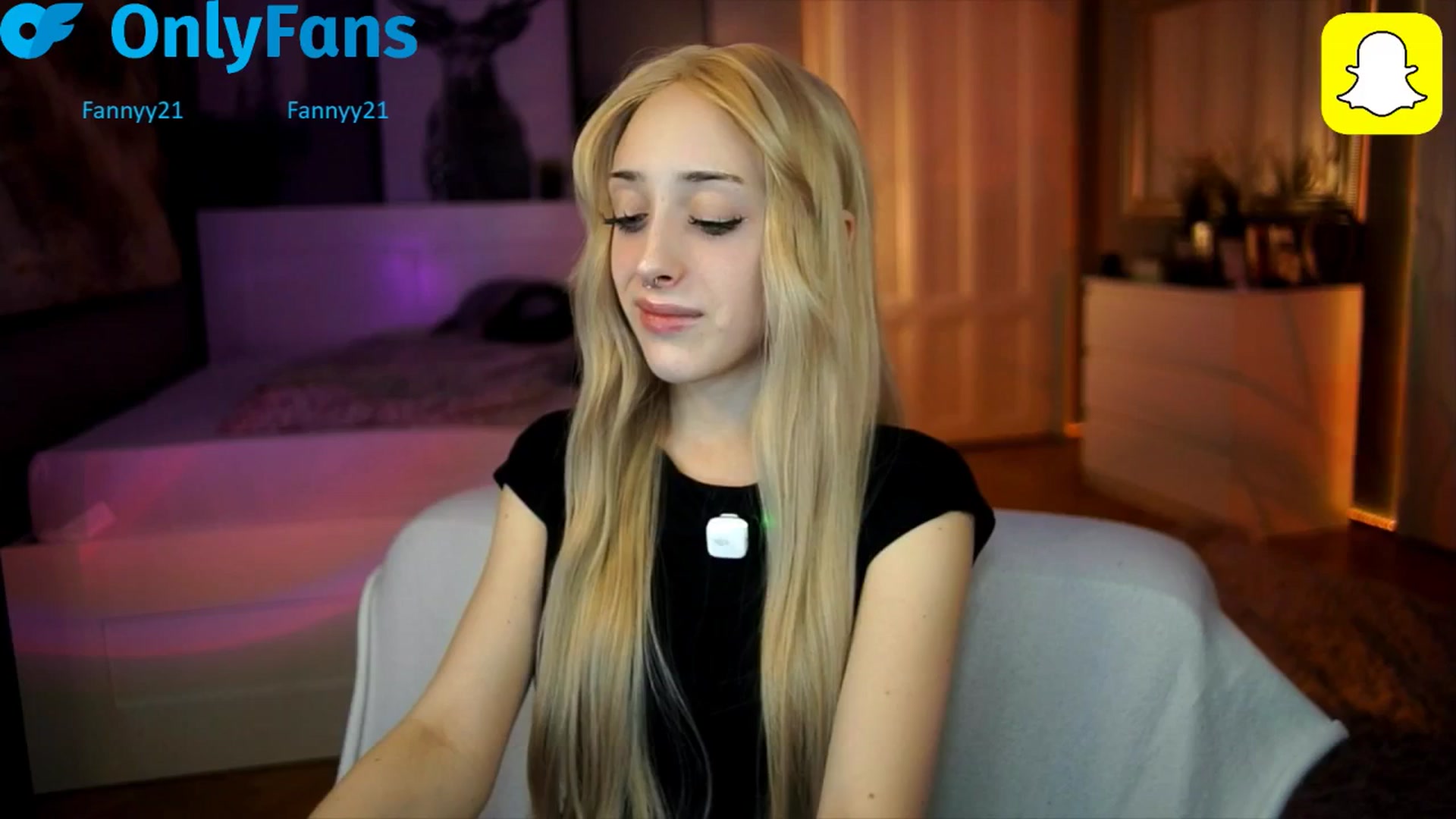 Gallery image thumbnail from Fanny21's myfreecams stream on, 10/16/2025, 20:16 image 8 of 20