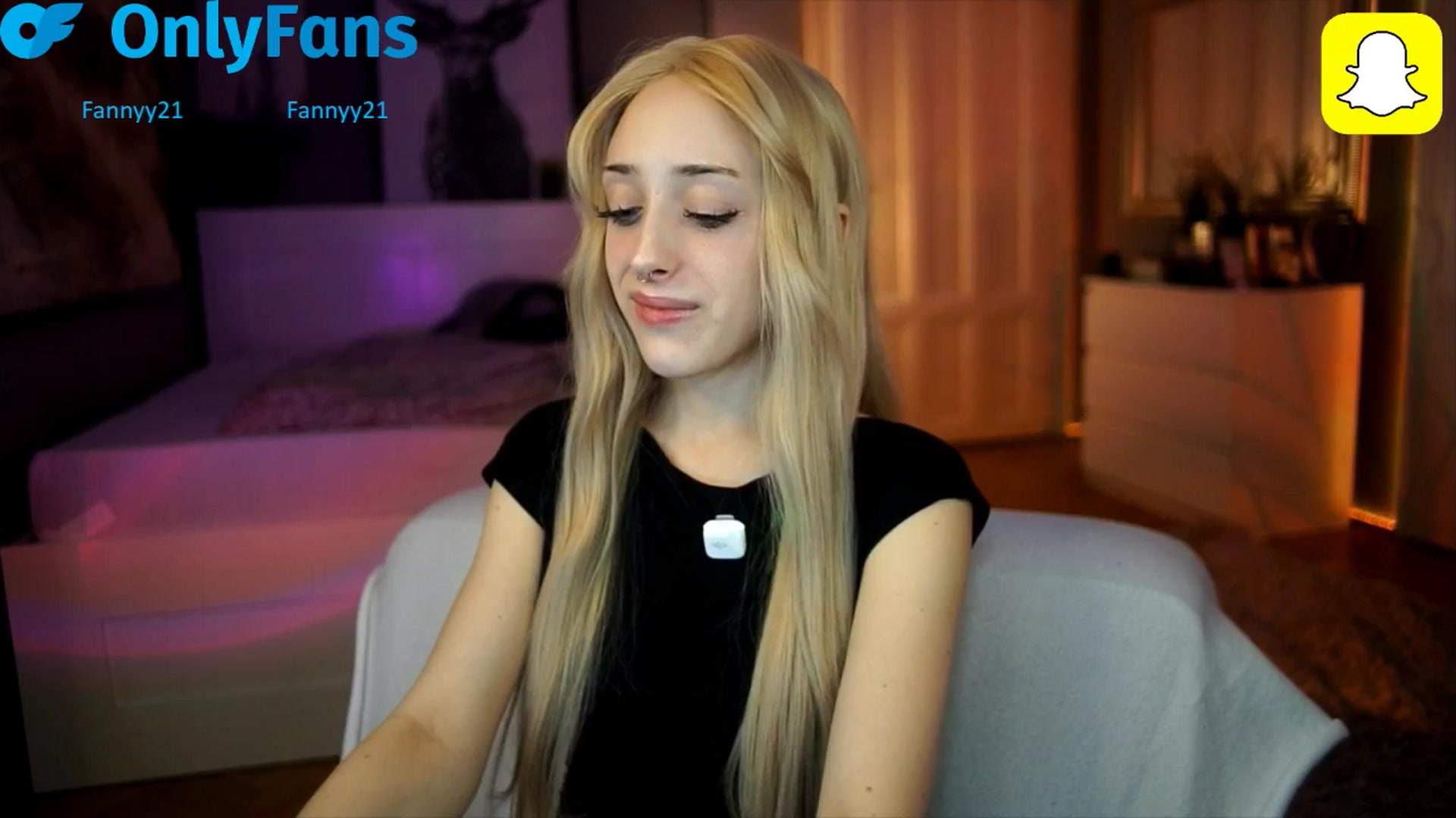 Gallery image thumbnail from Fanny21's myfreecams stream on, 10/16/2025, 20:16 image 4 of 20