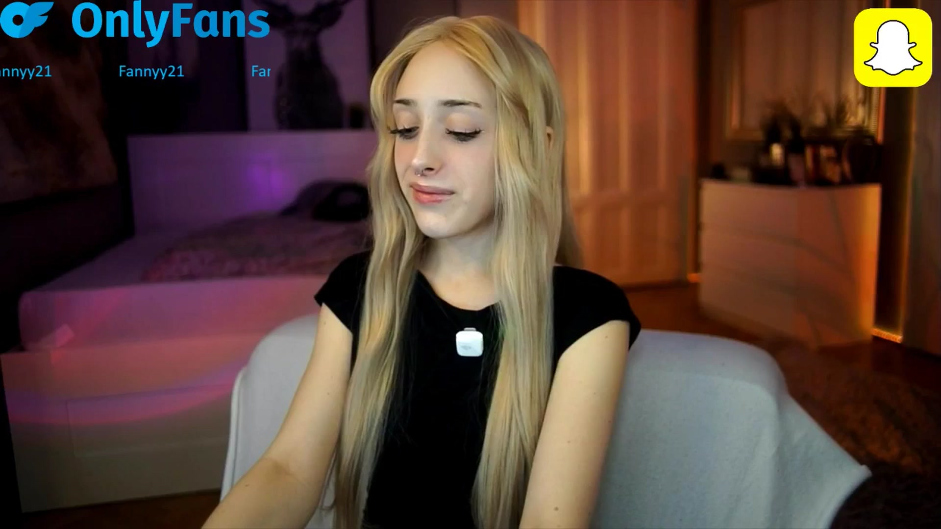 Gallery image thumbnail from Fanny21's myfreecams stream on, 10/16/2025, 20:16 image 3 of 20