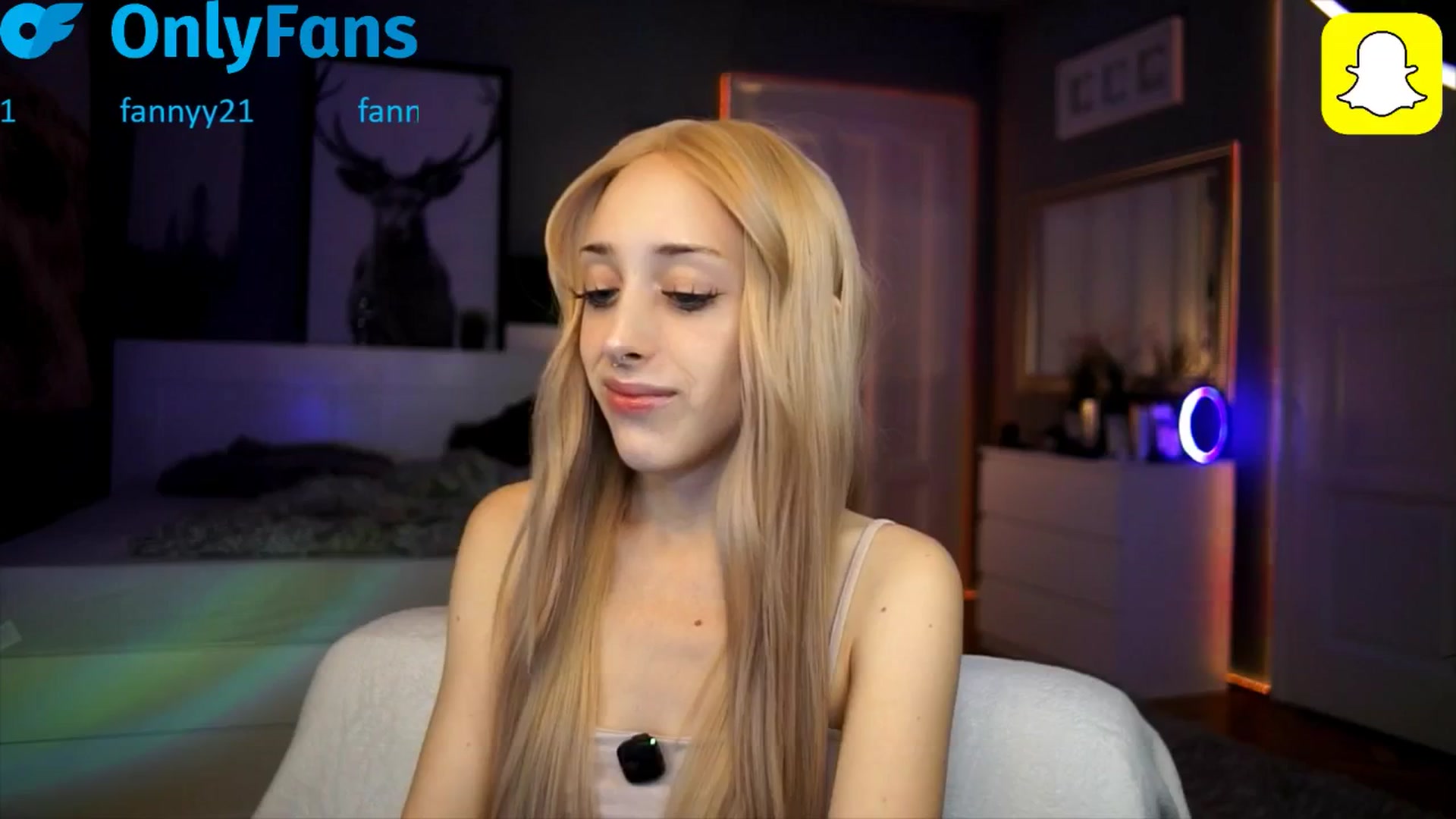 Gallery image thumbnail from Fanny21's myfreecams stream on, 10/18/2025, 19:07 image 8 of 20