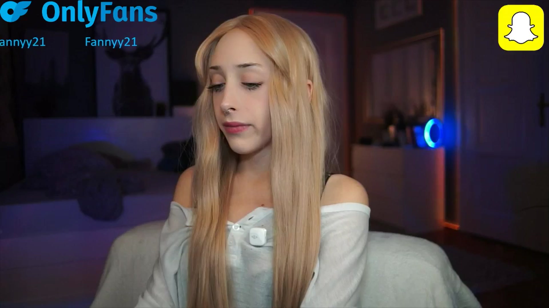Gallery image thumbnail from Fanny21's myfreecams stream on, 10/23/2025, 20:38 image 13 of 20