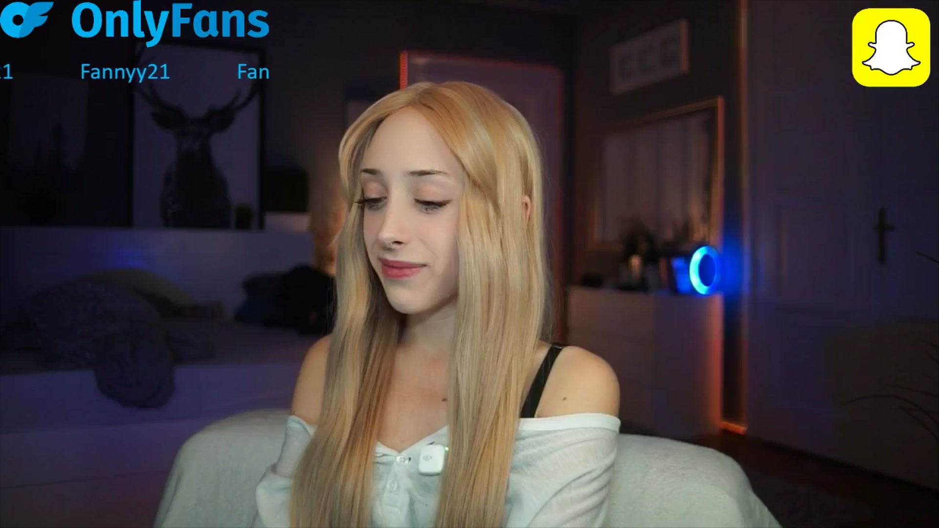 Gallery image thumbnail from Fanny21's myfreecams stream on, 10/23/2025, 20:38 image 18 of 20