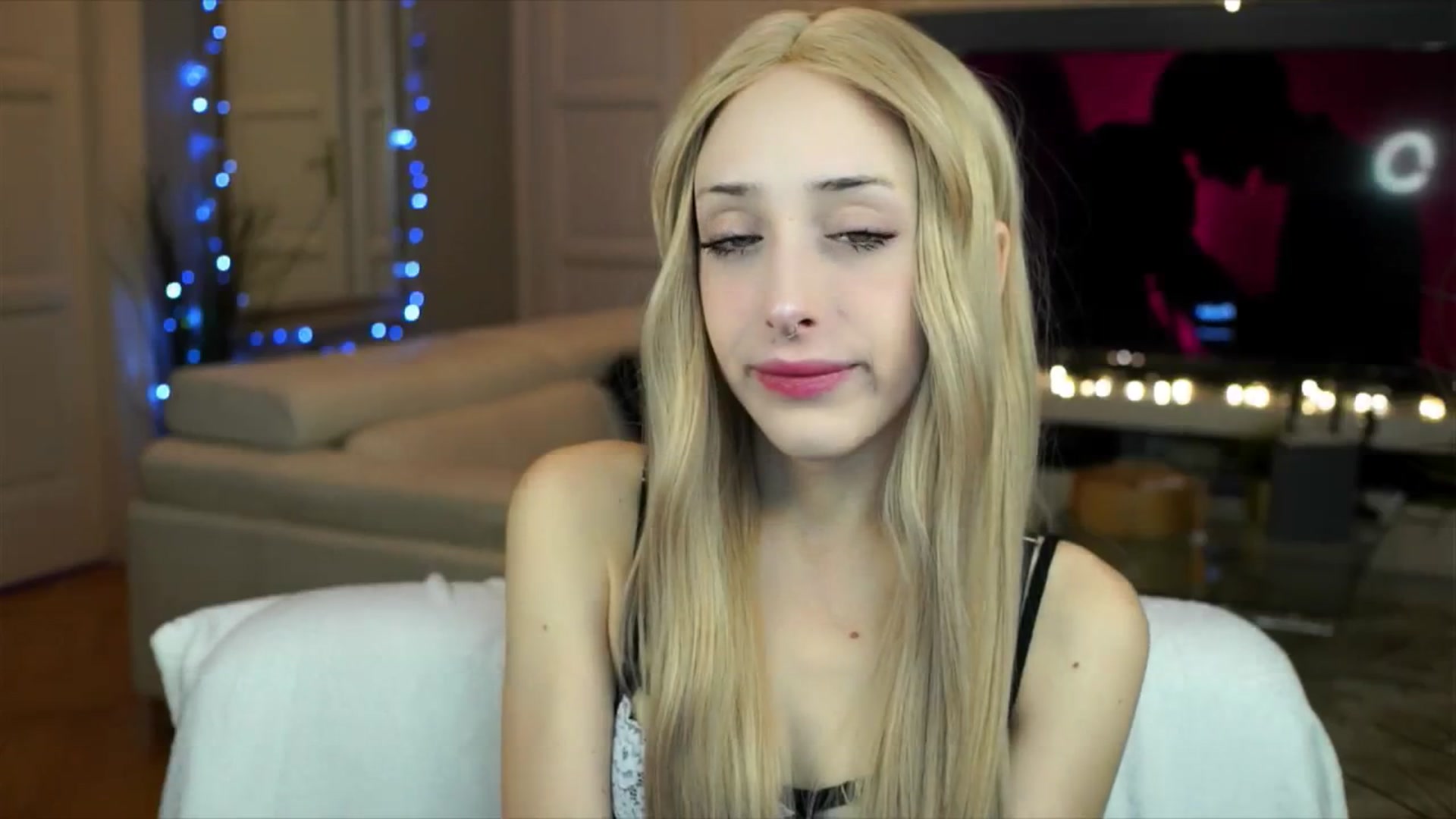 Gallery image thumbnail from Fanny21's myfreecams stream on, 10/24/2025, 18:30 image 4 of 20