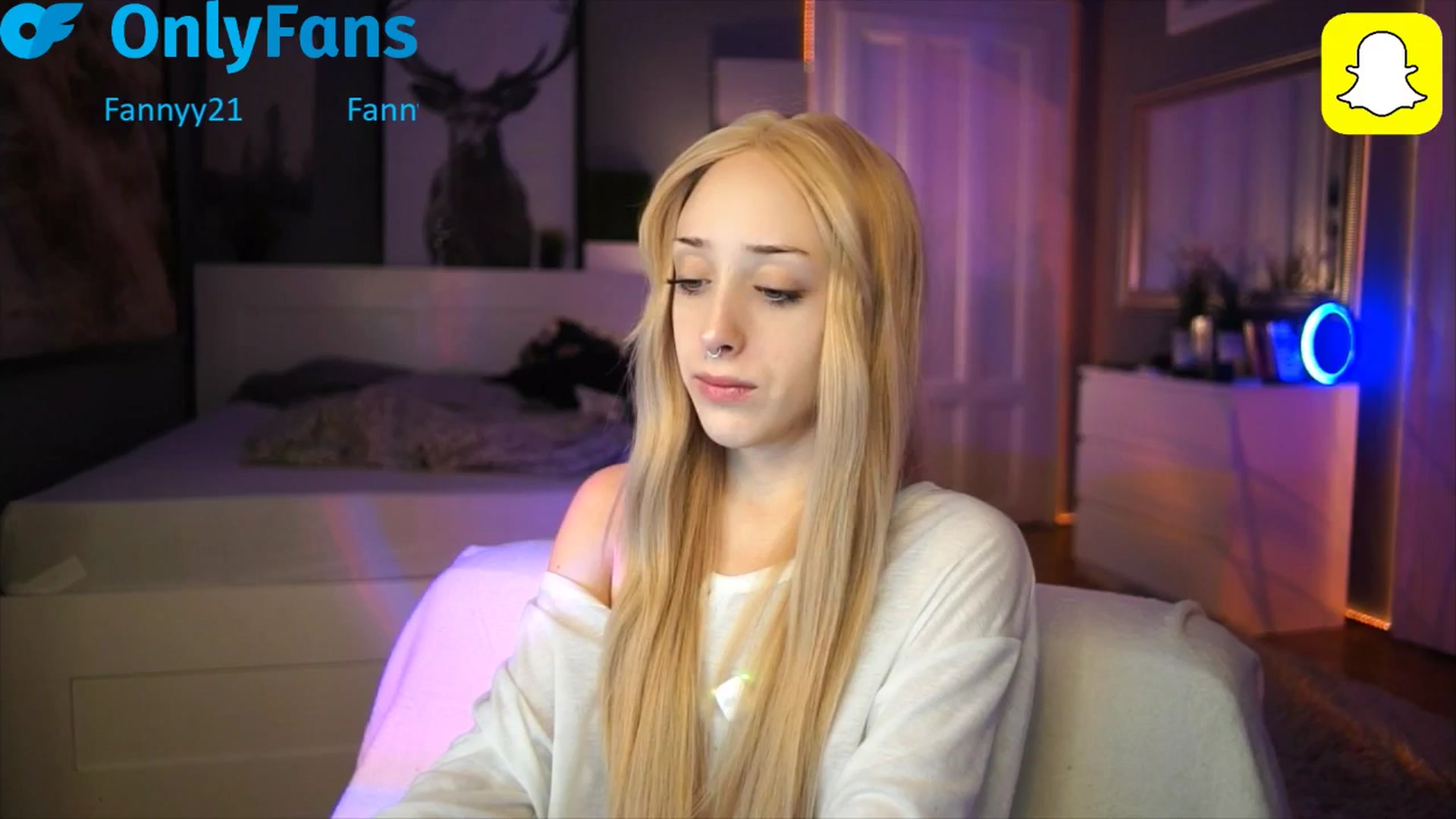 Gallery image thumbnail from Fanny21's myfreecams stream on, 10/26/2025, 20:44 image 9 of 20
