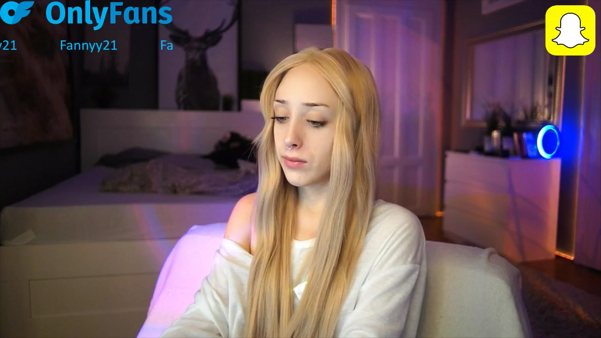 Gallery image thumbnail from Fanny21's myfreecams stream on, 10/26/2025, 20:44 image 11 of 20