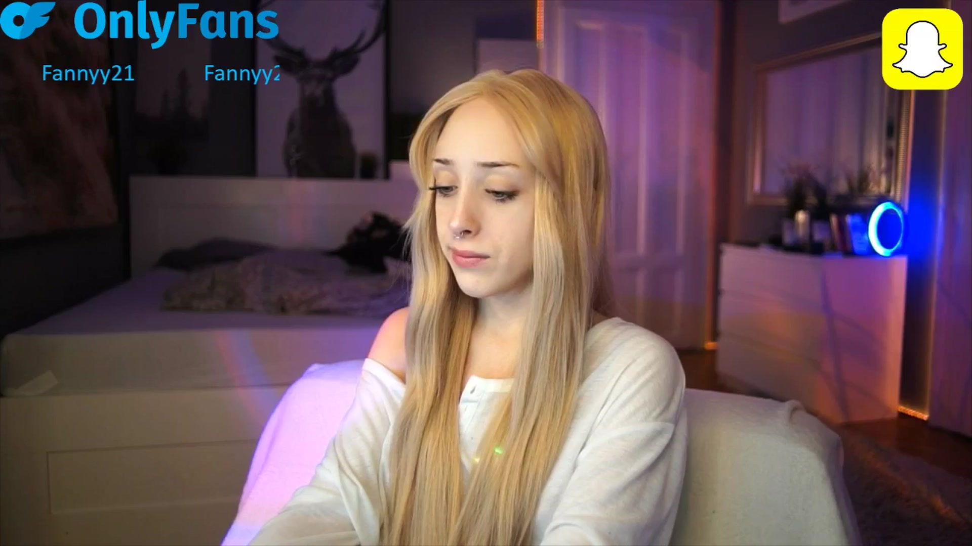 Gallery image thumbnail from Fanny21's myfreecams stream on, 10/26/2025, 20:44 image 7 of 20