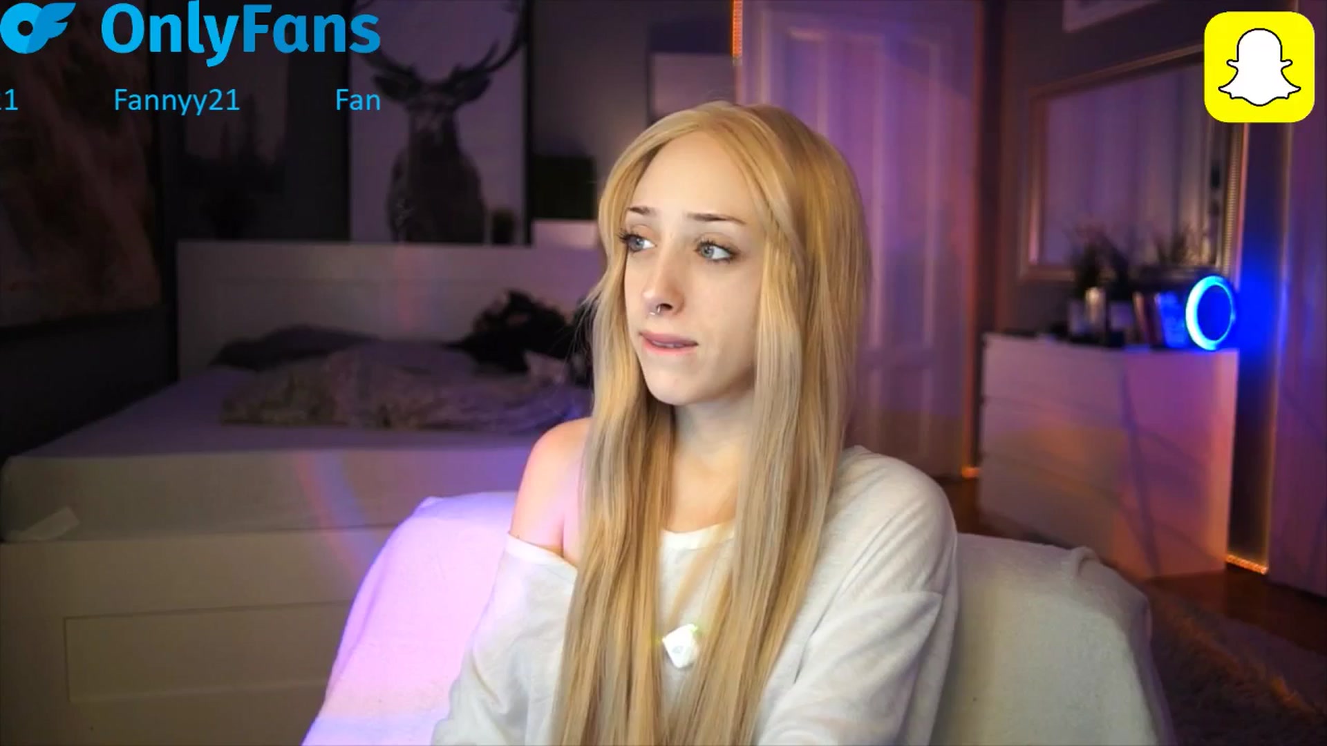 Gallery image thumbnail from Fanny21's myfreecams stream on, 10/26/2025, 20:44 image 10 of 20