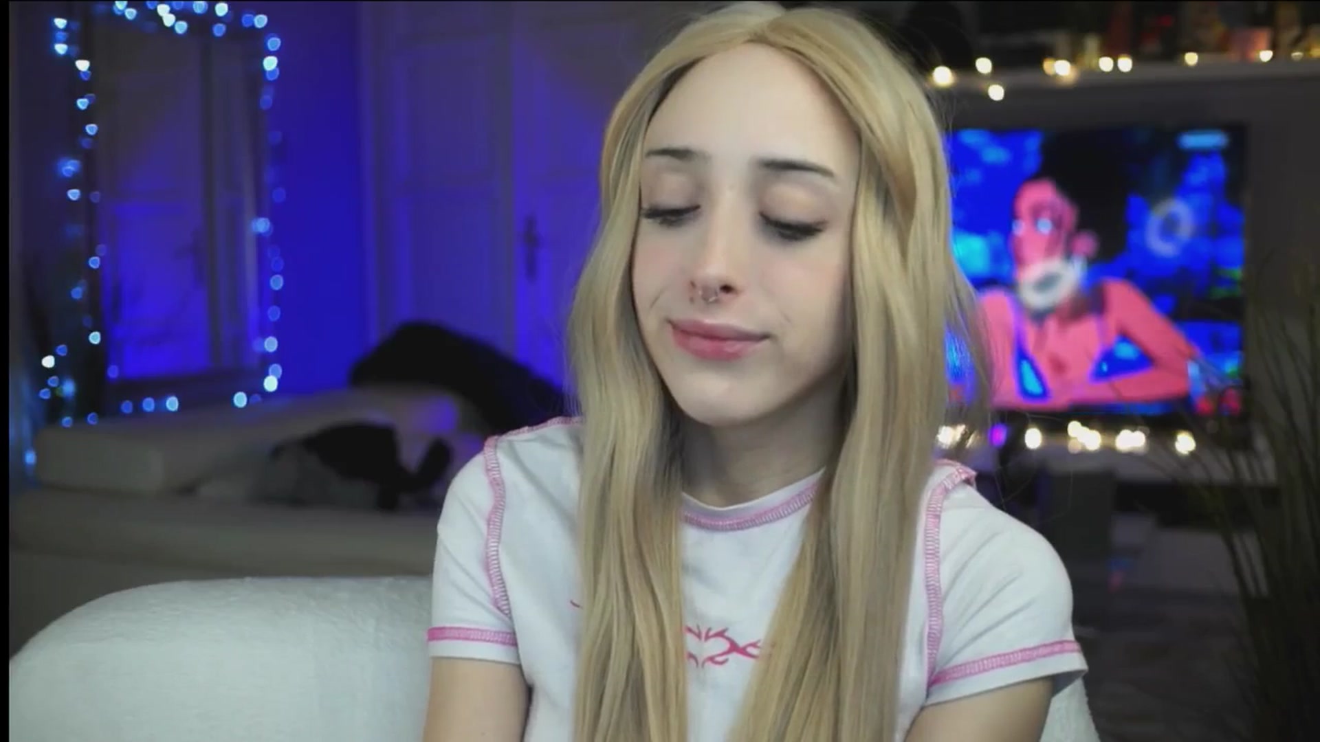 Gallery image thumbnail from Fanny21's myfreecams stream on, 10/29/2025, 23:04 image 10 of 20