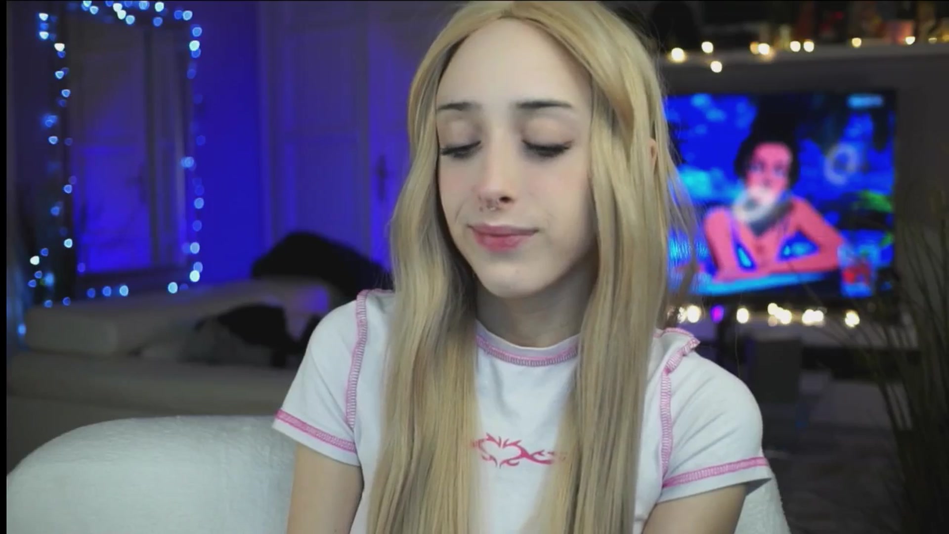 Gallery image thumbnail from Fanny21's myfreecams stream on, 10/29/2025, 23:04 image 6 of 20