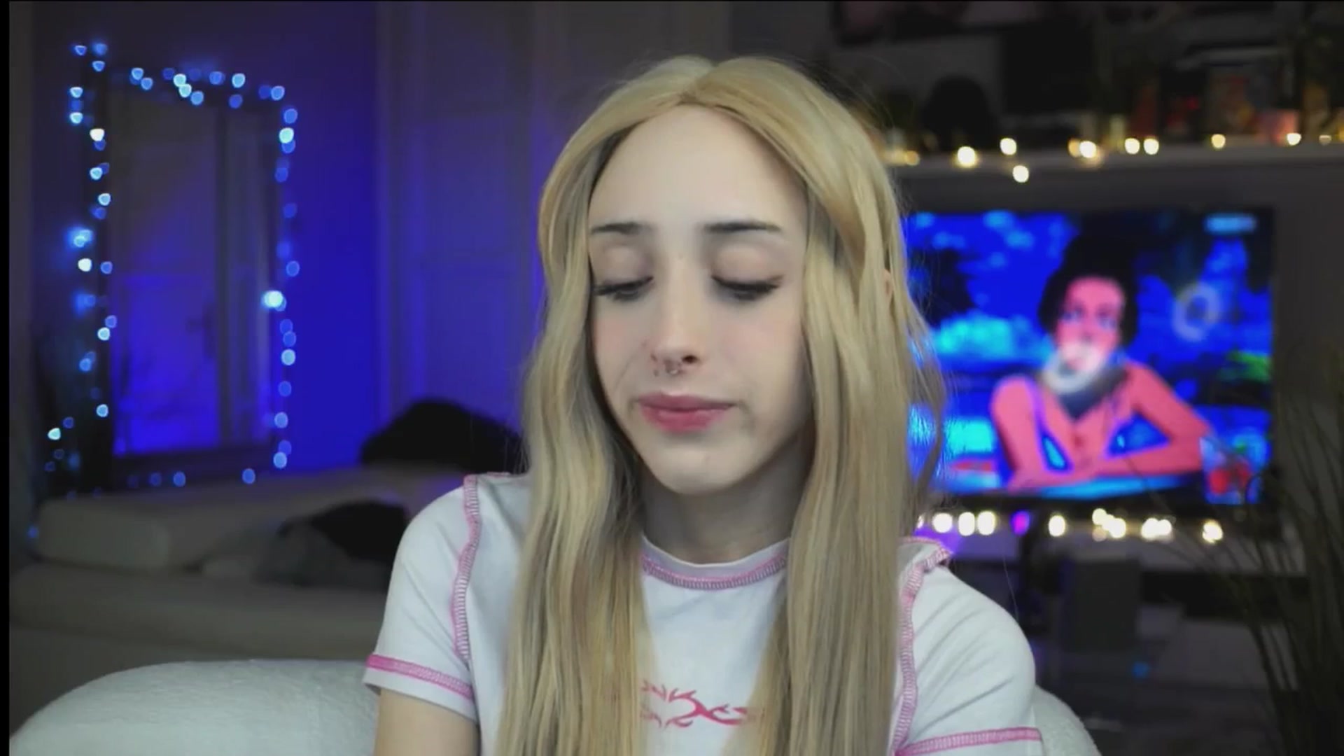 Gallery image thumbnail from Fanny21's myfreecams stream on, 10/29/2025, 23:04 image 5 of 20