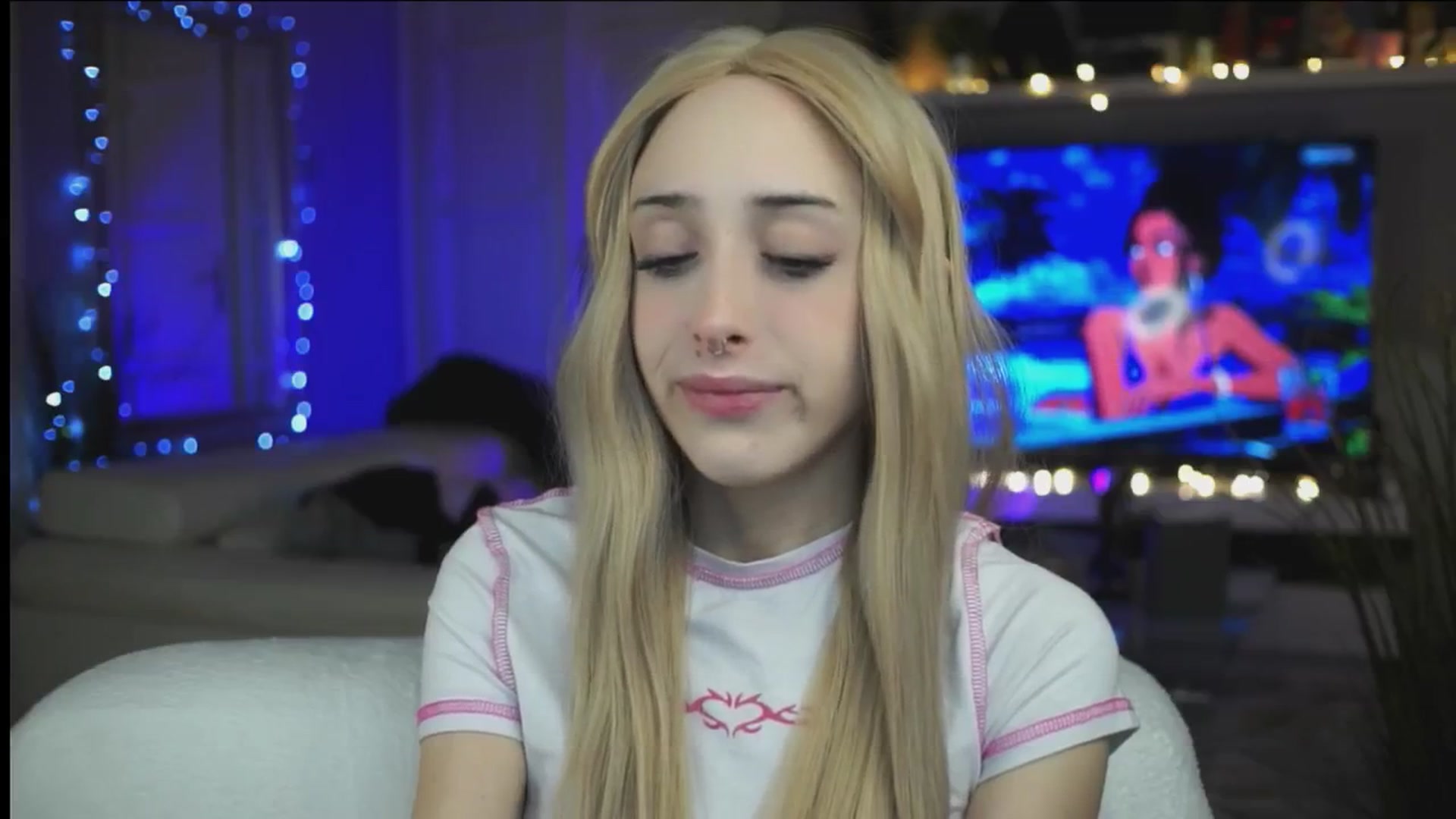 Gallery image thumbnail from Fanny21's myfreecams stream on, 10/29/2025, 23:04 image 15 of 20