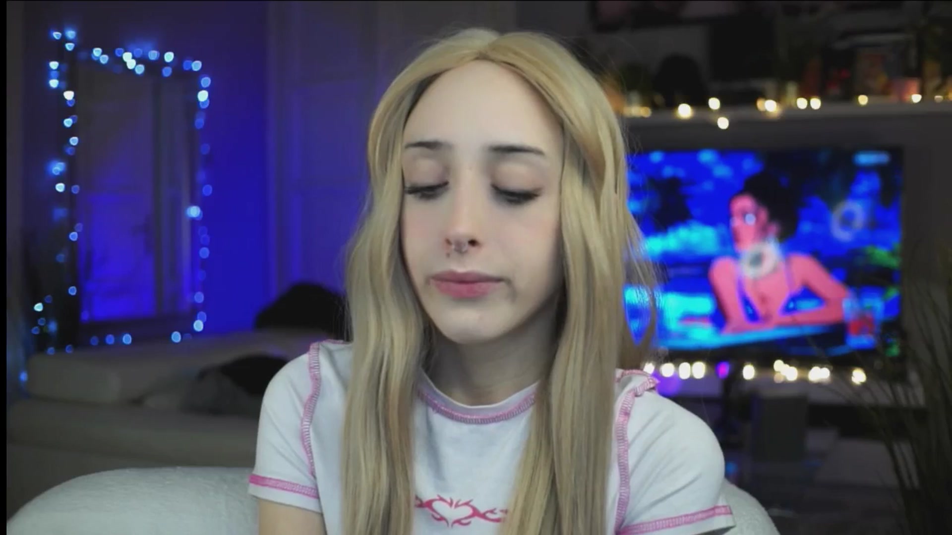 Gallery image thumbnail from Fanny21's myfreecams stream on, 10/29/2025, 23:04 image 3 of 20