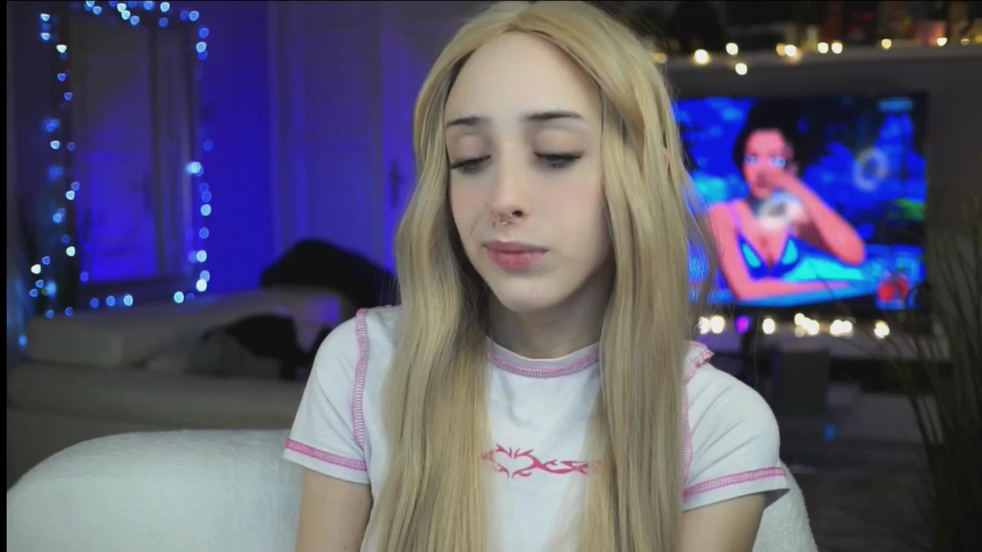 Gallery image thumbnail from Fanny21's myfreecams stream on, 10/29/2025, 23:04 image 9 of 20