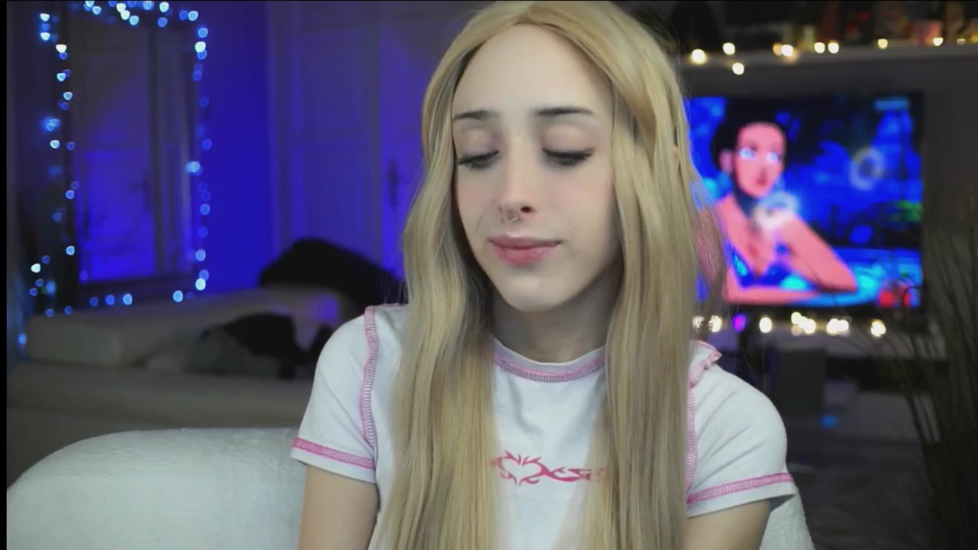 Gallery image thumbnail from Fanny21's myfreecams stream on, 10/29/2025, 23:04 image 8 of 20