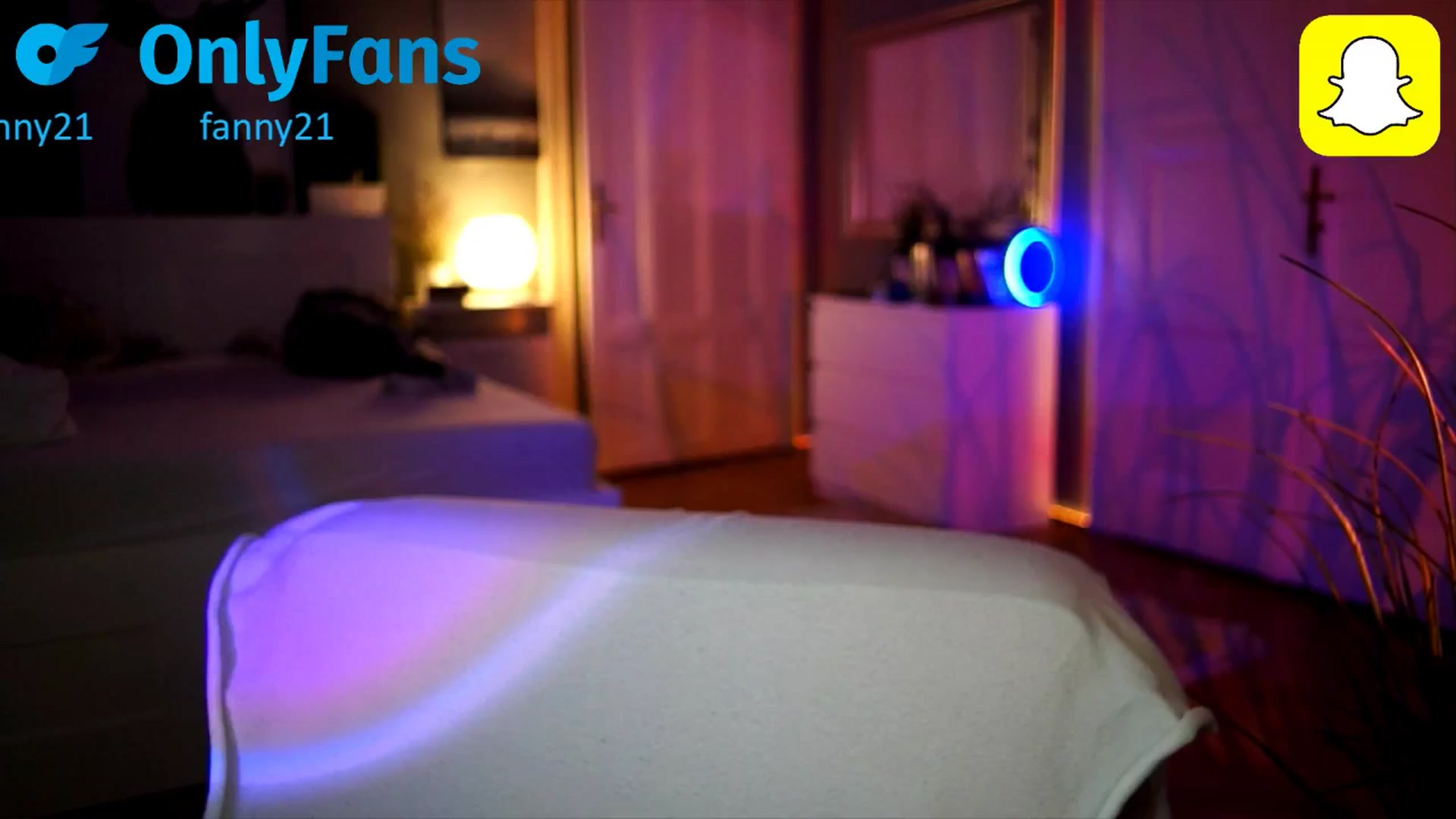 Gallery image thumbnail from Fanny21's myfreecams stream on, 11/04/2025, 21:36 image 4 of 20