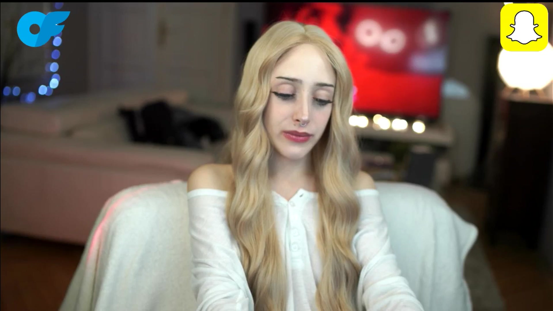 Gallery image thumbnail from Fanny21's myfreecams stream on, 11/06/2025, 21:18 image 18 of 20