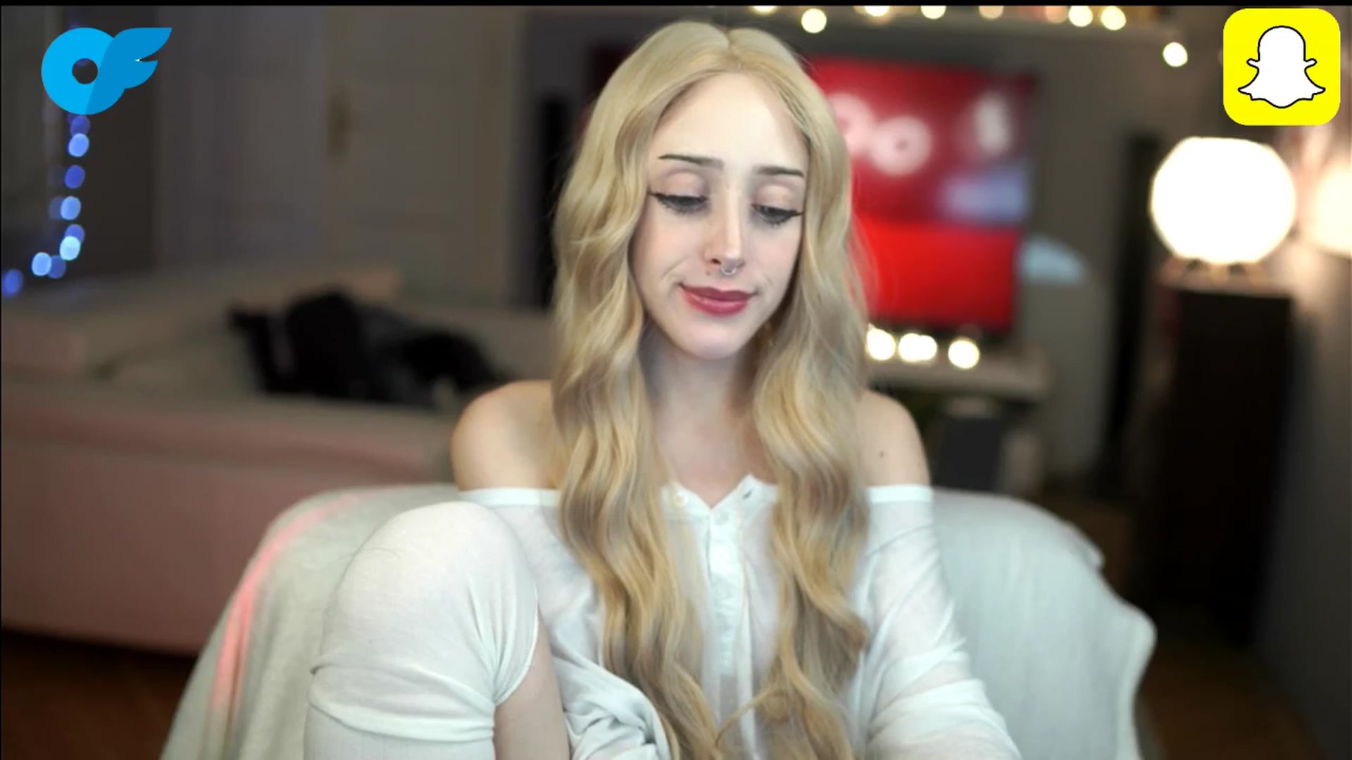 Gallery image thumbnail from Fanny21's myfreecams stream on, 11/06/2025, 21:18 image 20 of 20