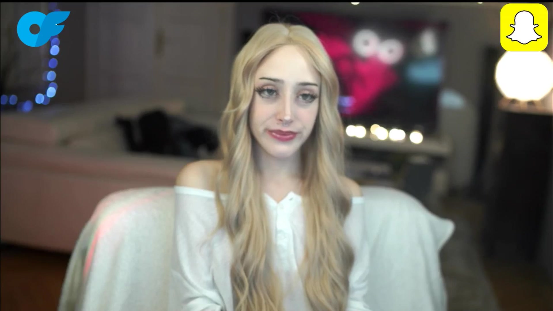 Gallery image thumbnail from Fanny21's myfreecams stream on, 11/06/2025, 21:18 image 2 of 20