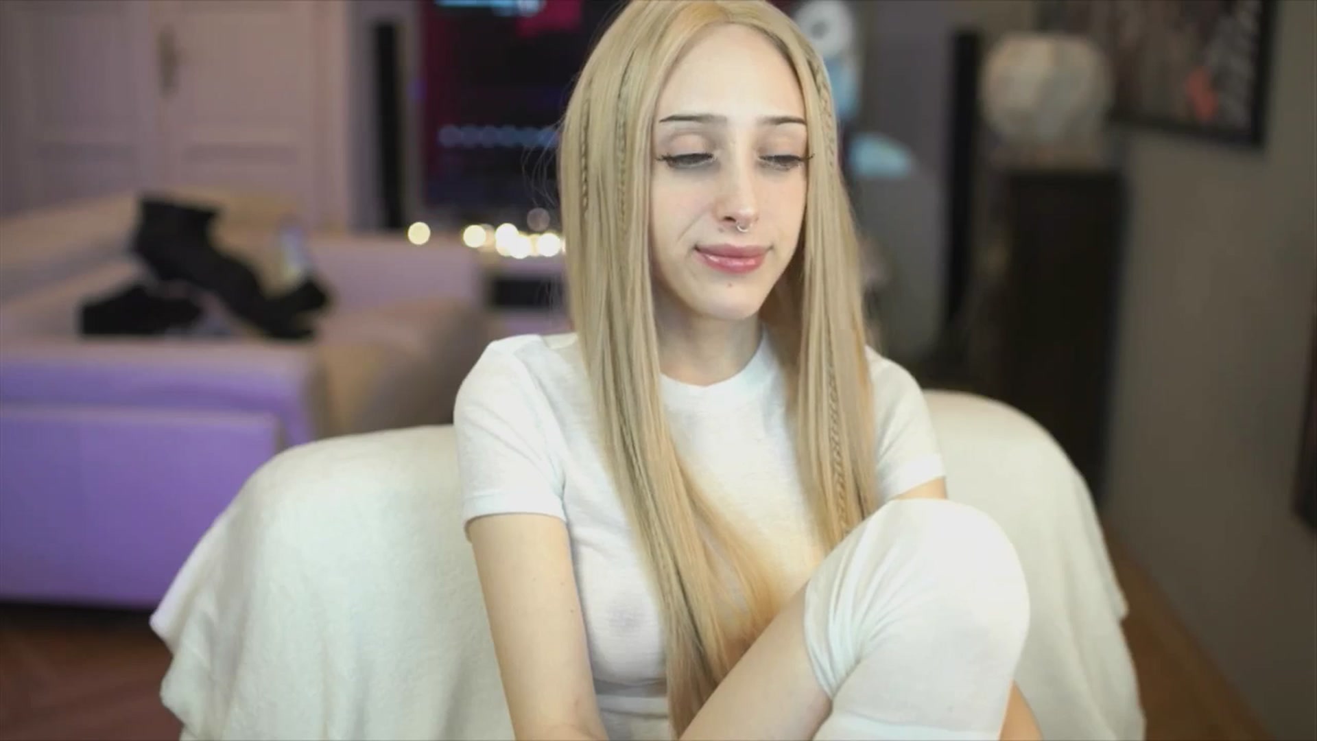 Gallery image thumbnail from Fanny21's myfreecams stream on, 11/13/2025, 18:50 image 16 of 20