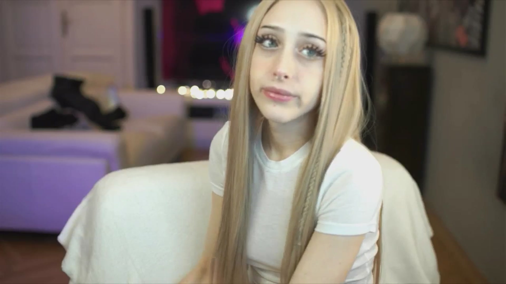 Gallery image thumbnail from Fanny21's myfreecams stream on, 11/13/2025, 18:50 image 9 of 20