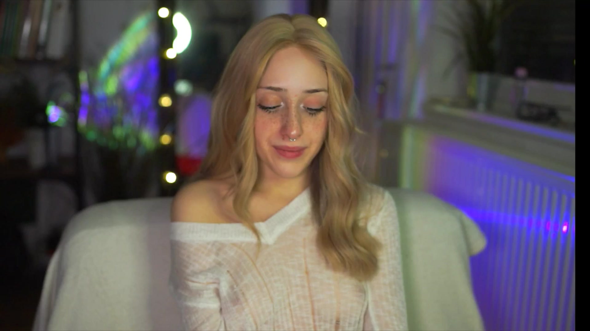Gallery image thumbnail from Fanny21's myfreecams stream on, 03/08/2026, 19:13 image 5 of 20
