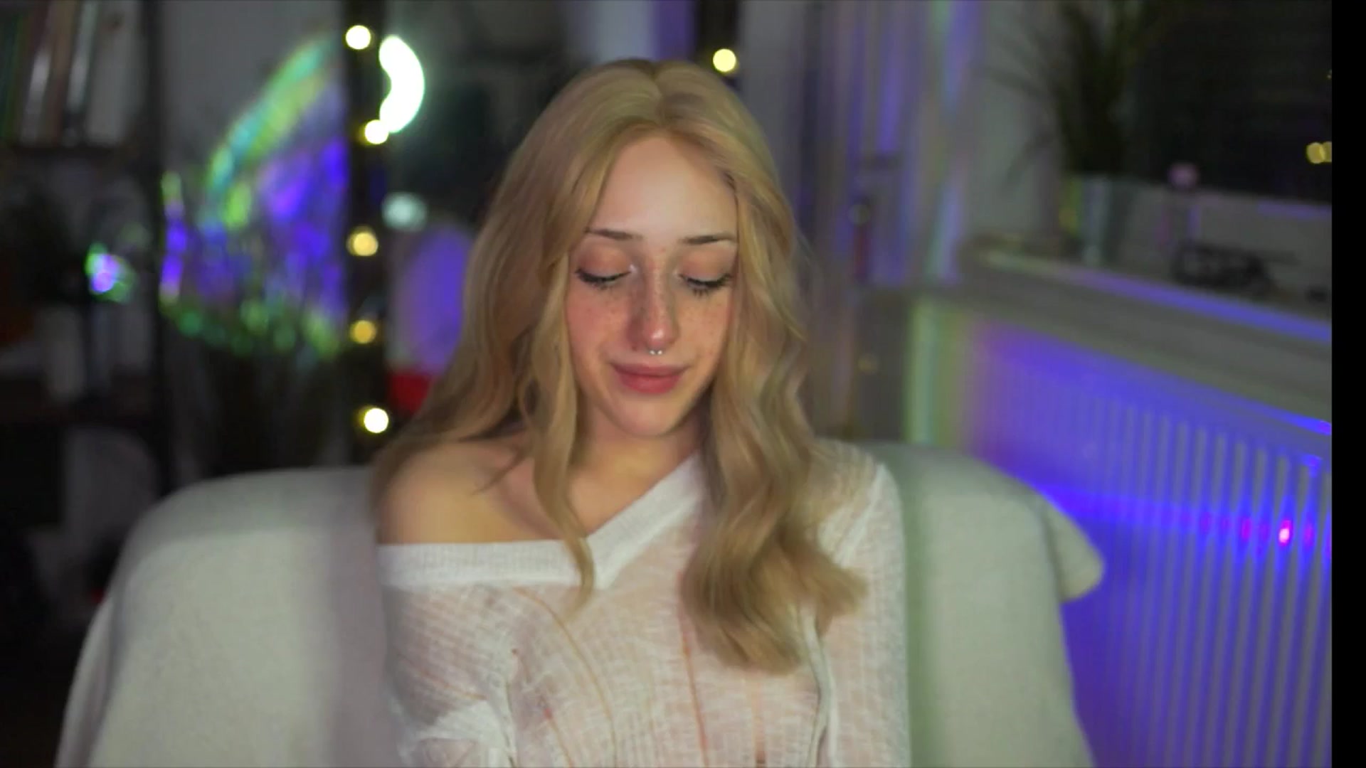Gallery image thumbnail from Fanny21's myfreecams stream on, 03/08/2026, 19:13 image 18 of 20