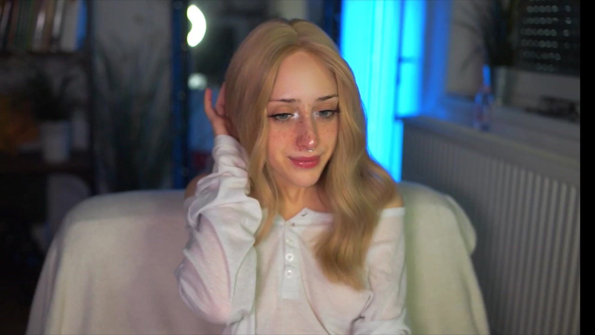 Gallery image thumbnail from Fanny21's myfreecams stream on, 03/09/2026, 15:07 image 19 of 20