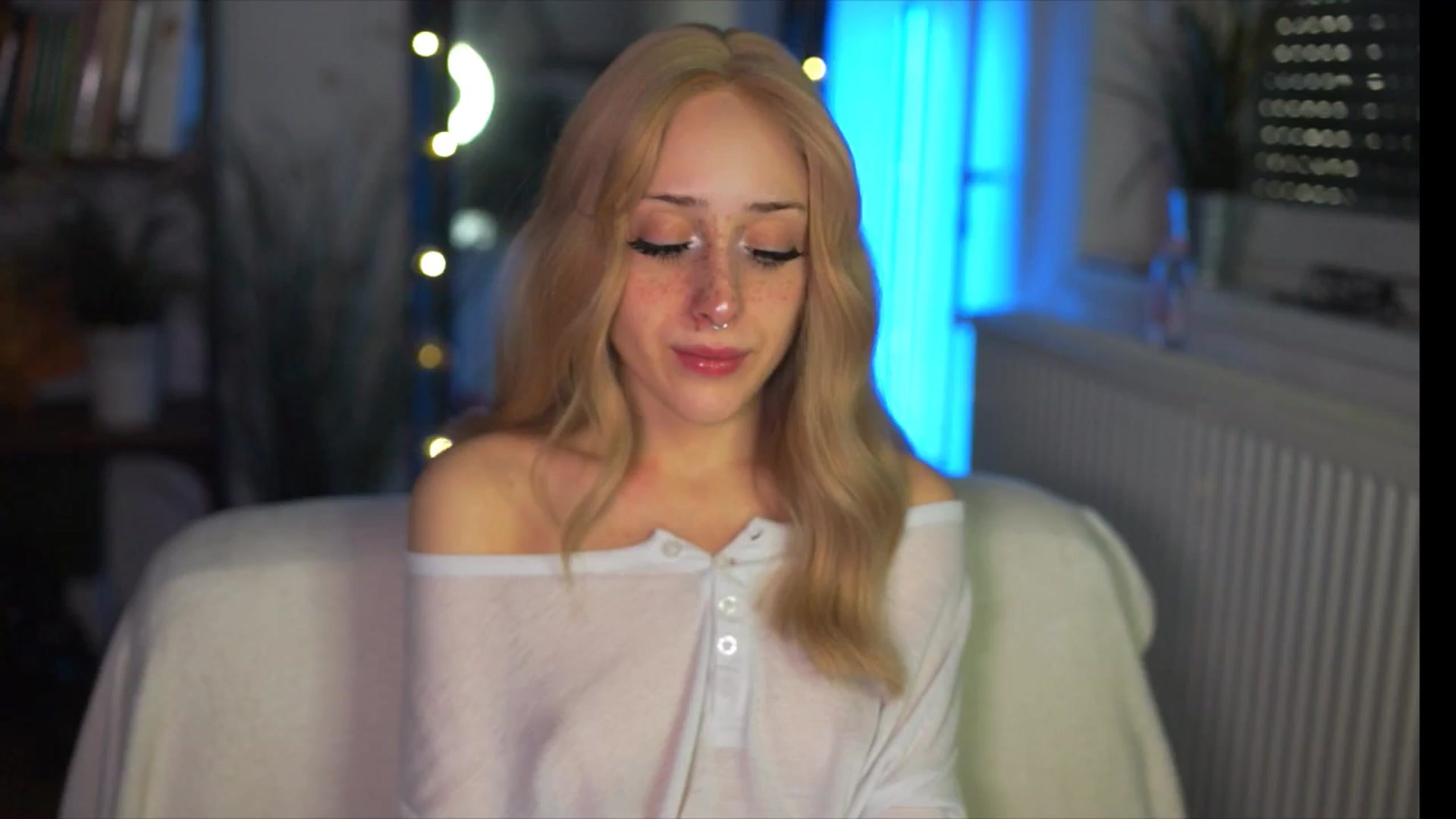 Gallery image thumbnail from Fanny21's myfreecams stream on, 03/09/2026, 15:07 image 7 of 20