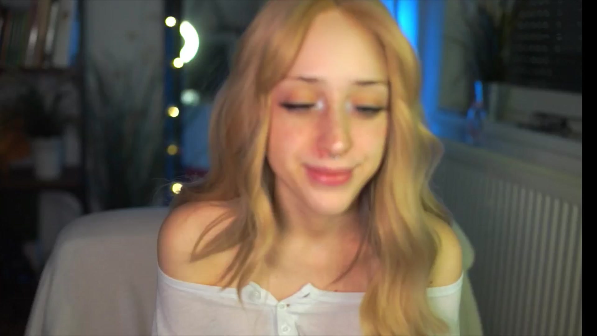 Gallery image thumbnail from Fanny21's myfreecams stream on, 03/09/2026, 16:06 image 20 of 20