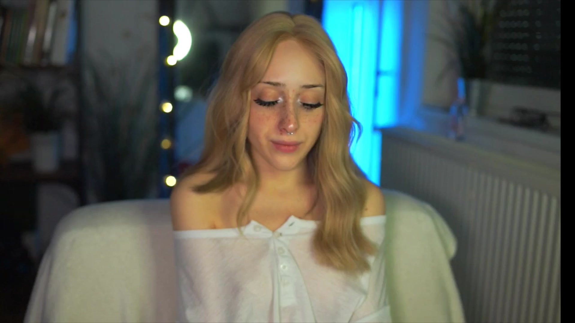 Gallery image thumbnail from Fanny21's myfreecams stream on, 03/09/2026, 16:06 image 10 of 20