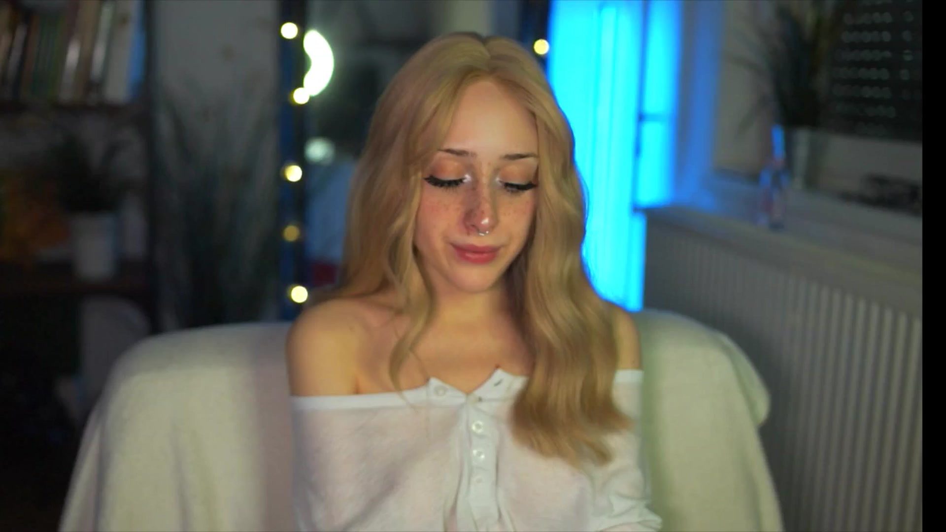 Gallery image thumbnail from Fanny21's myfreecams stream on, 03/09/2026, 16:06 image 1 of 20