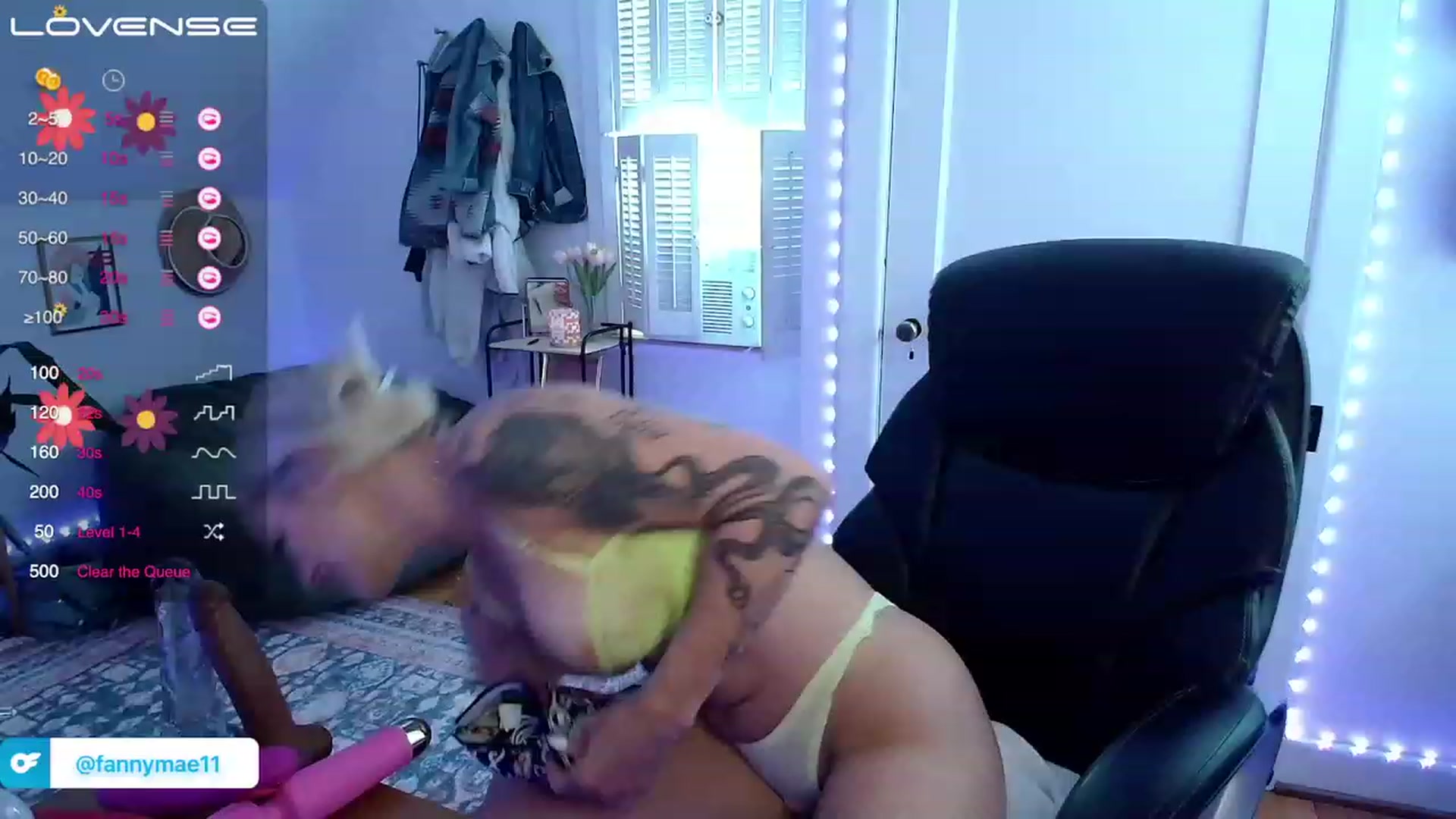 Gallery image thumbnail from FannyXXXMae's myfreecams stream on, 05/09/2023, 18:10 image 10 of 20