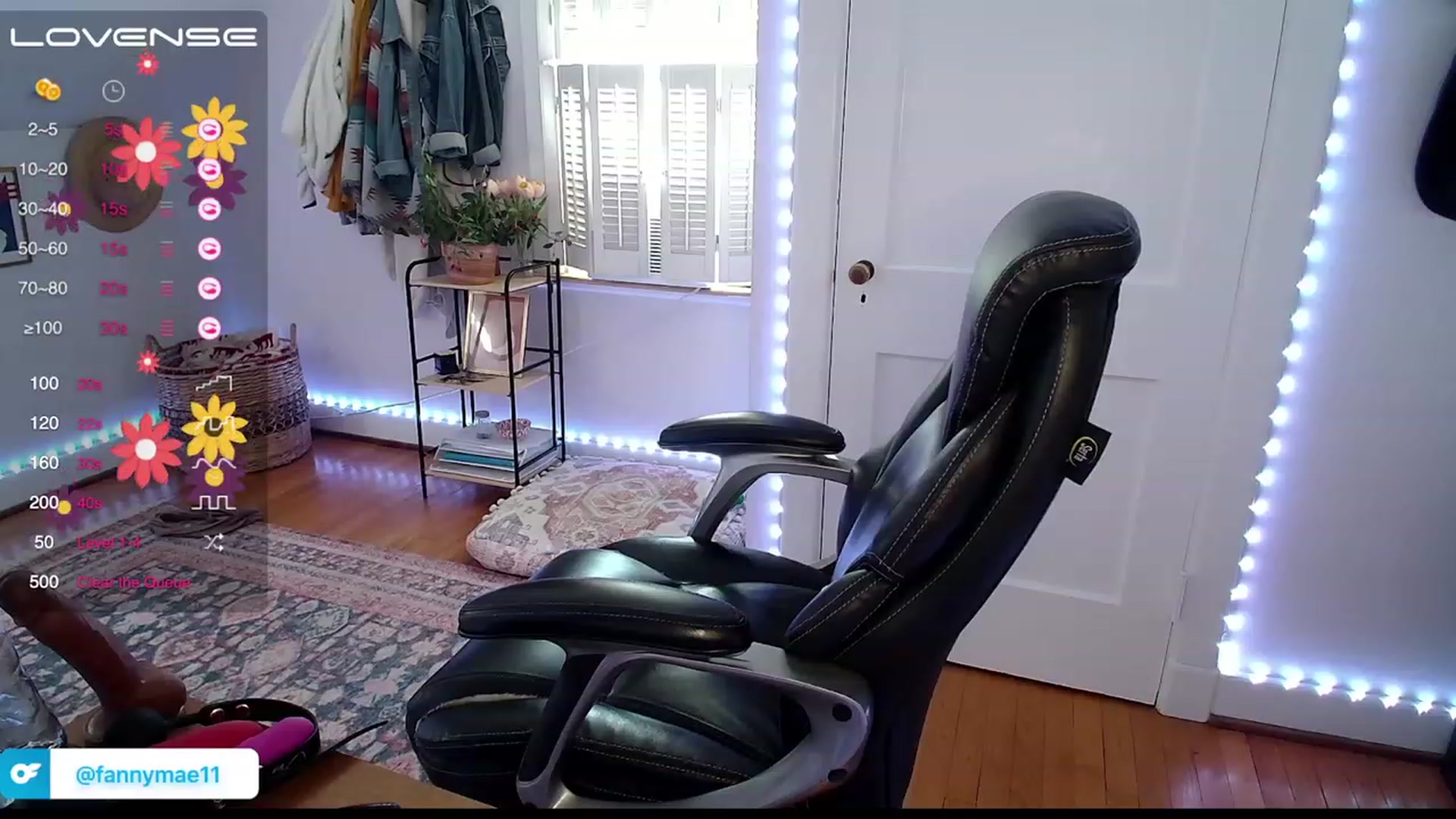Gallery image thumbnail from FannyXXXMae's myfreecams stream on, 05/22/2023, 13:03 image 8 of 20