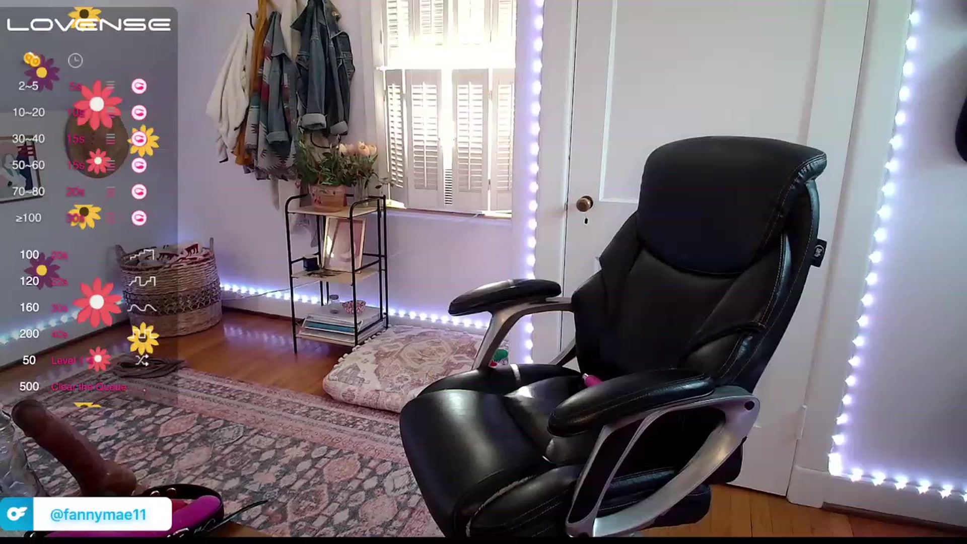 Gallery image thumbnail from FannyXXXMae's myfreecams stream on, 05/22/2023, 13:03 image 18 of 20