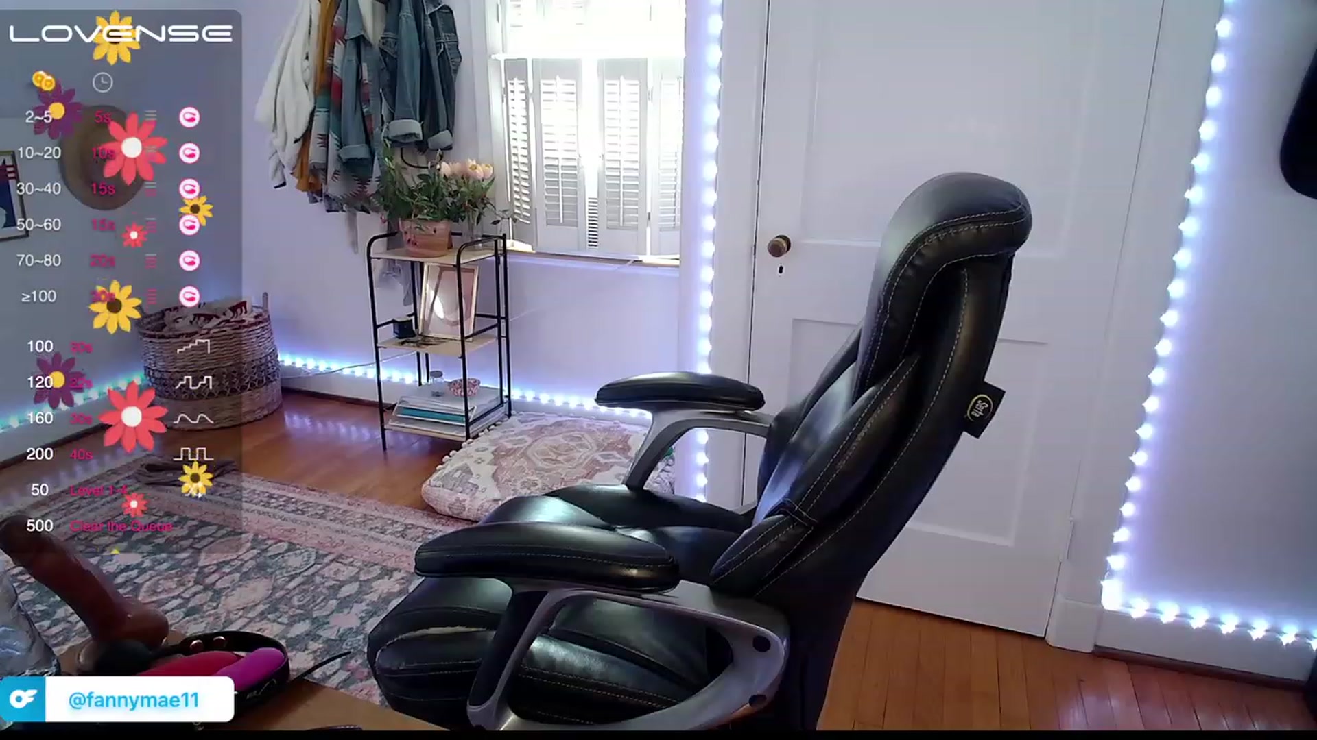 Gallery image thumbnail from FannyXXXMae's myfreecams stream on, 05/22/2023, 13:03 image 9 of 20