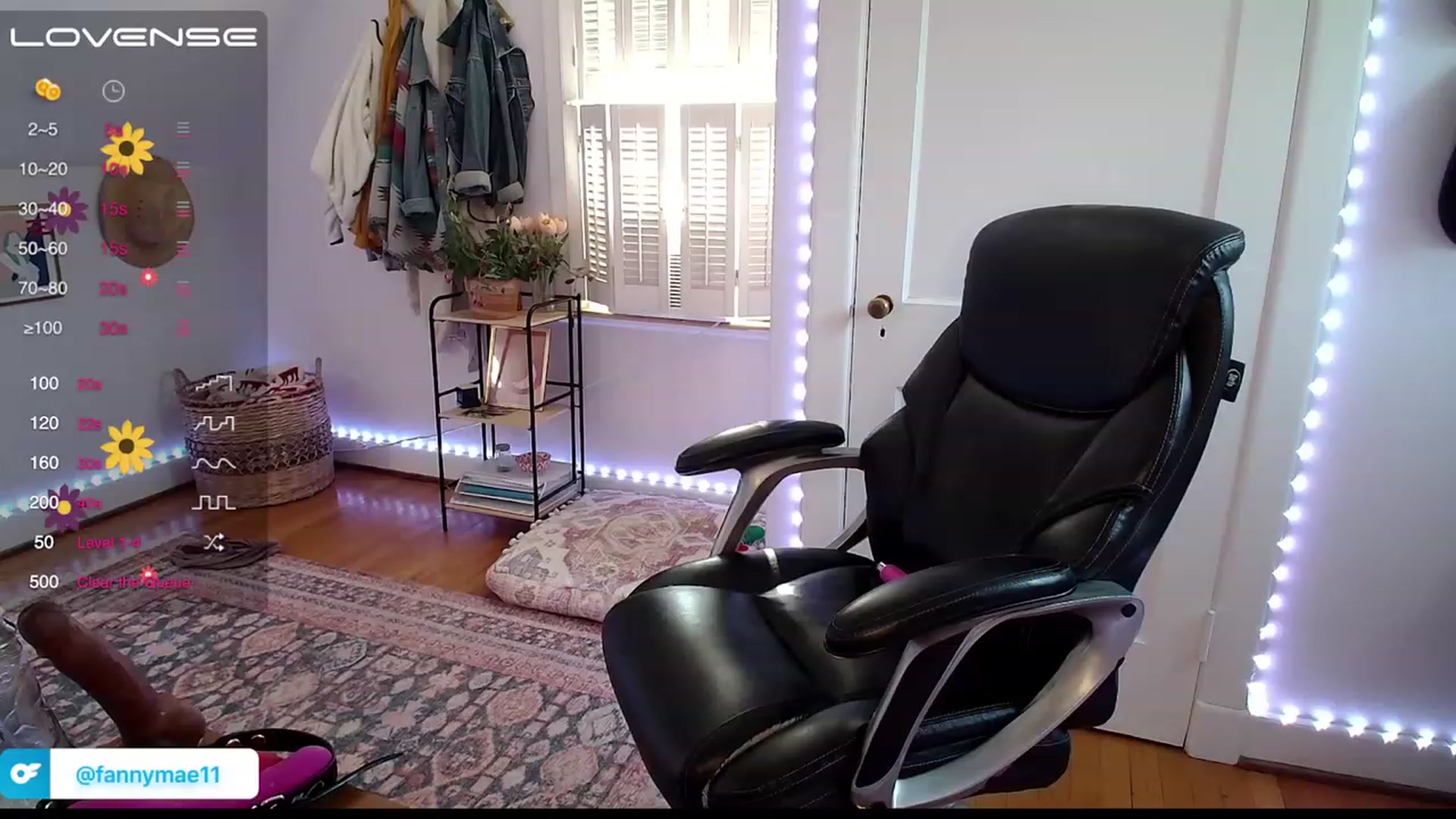 Gallery image thumbnail from FannyXXXMae's myfreecams stream on, 05/22/2023, 13:03 image 19 of 20