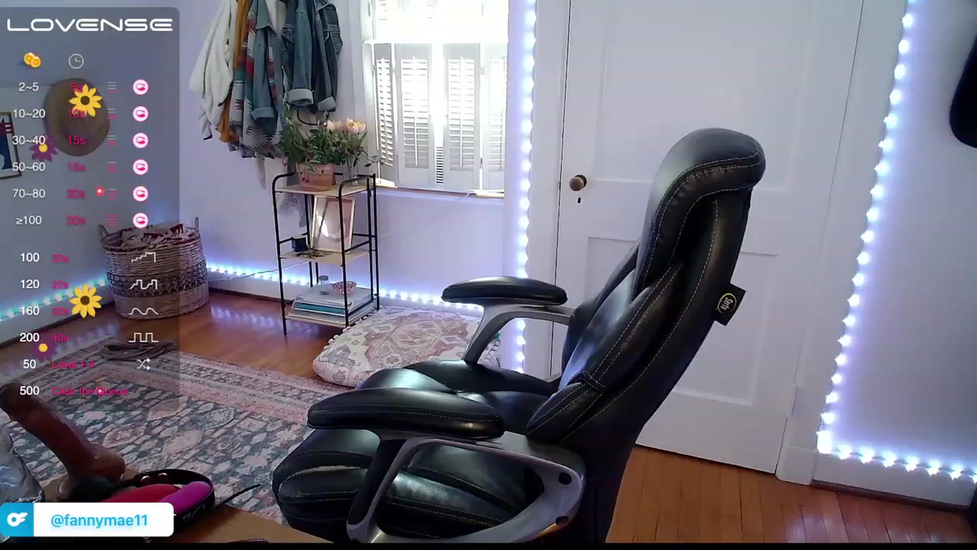 Gallery image thumbnail from FannyXXXMae's myfreecams stream on, 05/22/2023, 13:03 image 10 of 20